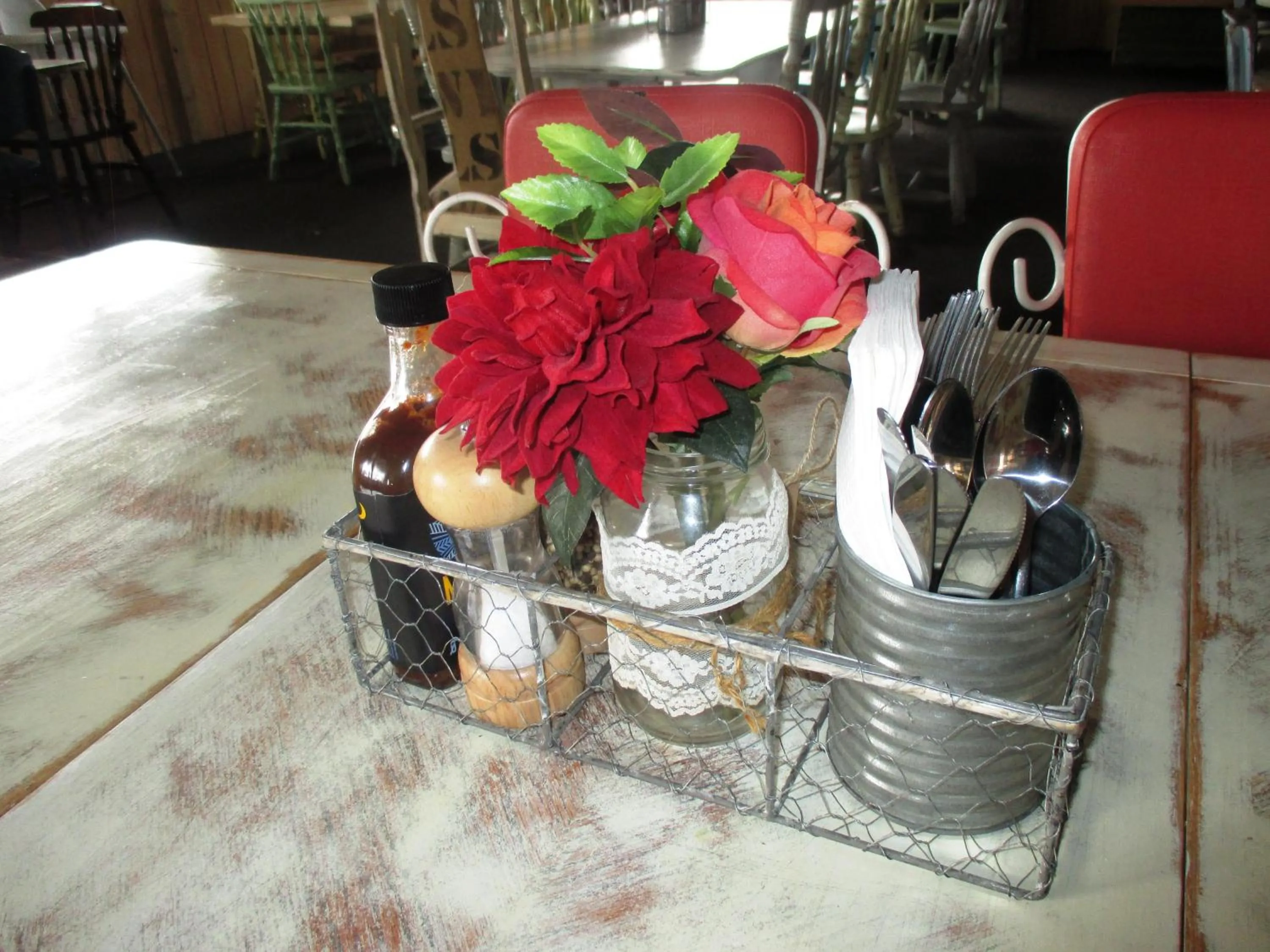 Restaurant/places to eat in FatOwl Motel, Bar & Eatery