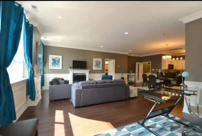 The SoMa Furnished Residences