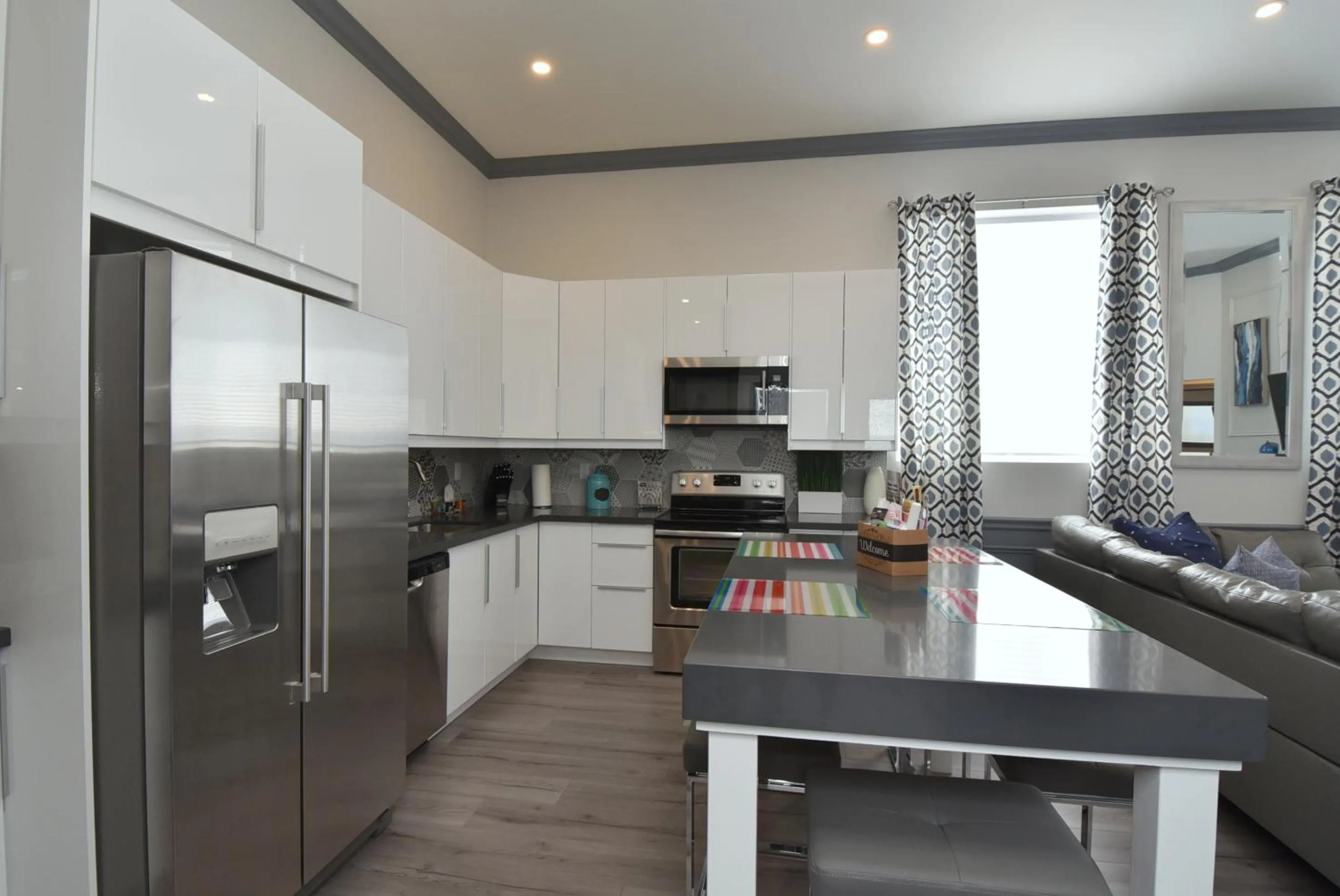 The SoMa Furnished Residences