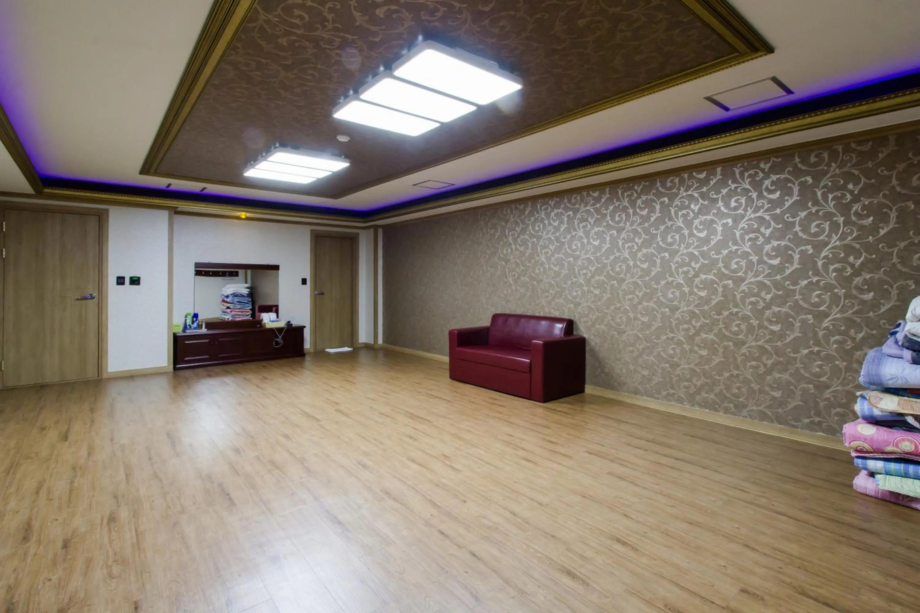 Lobby/Reception in GuangJu Hotel Banana