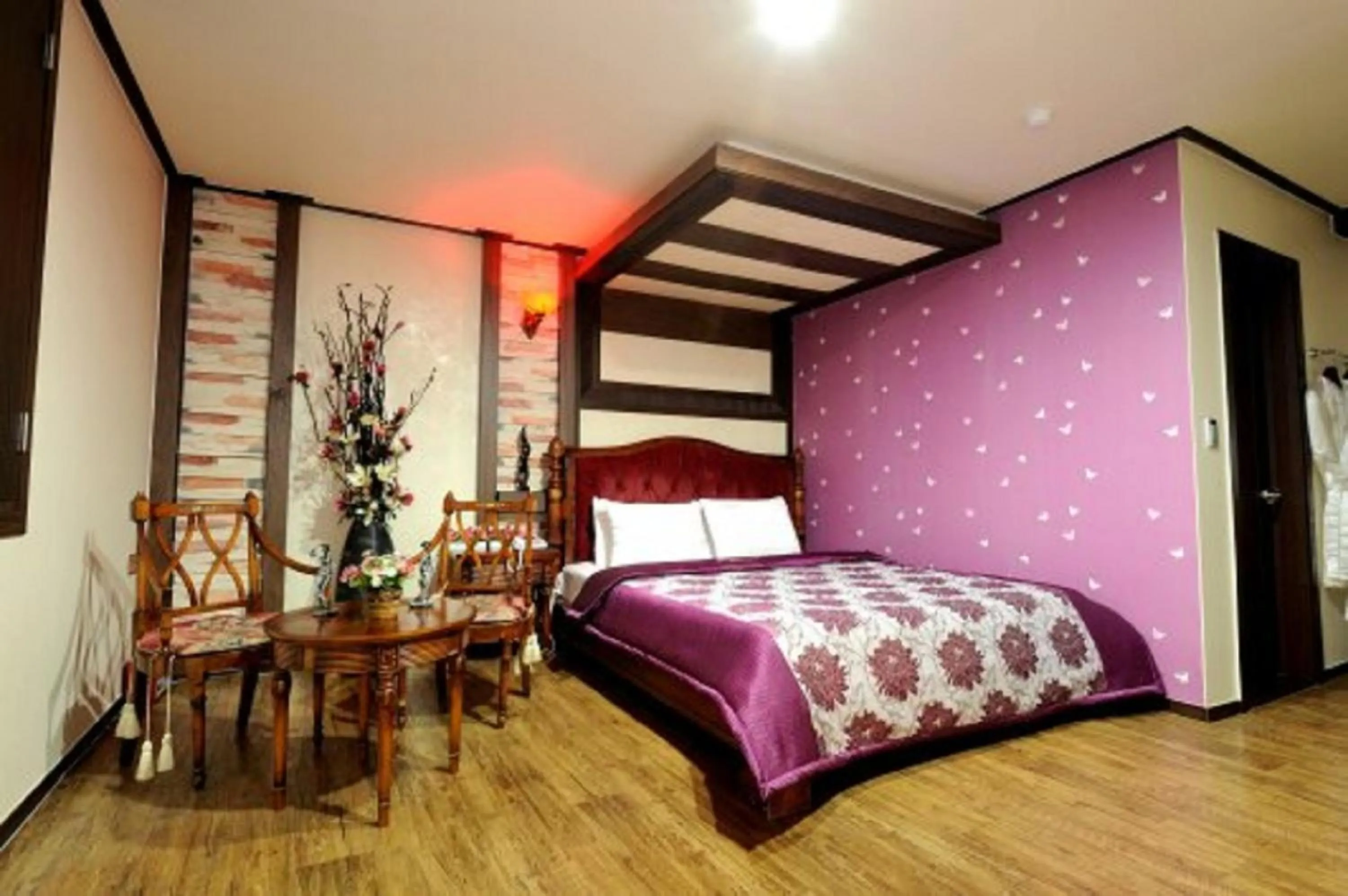 GuangJu Hotel Banana