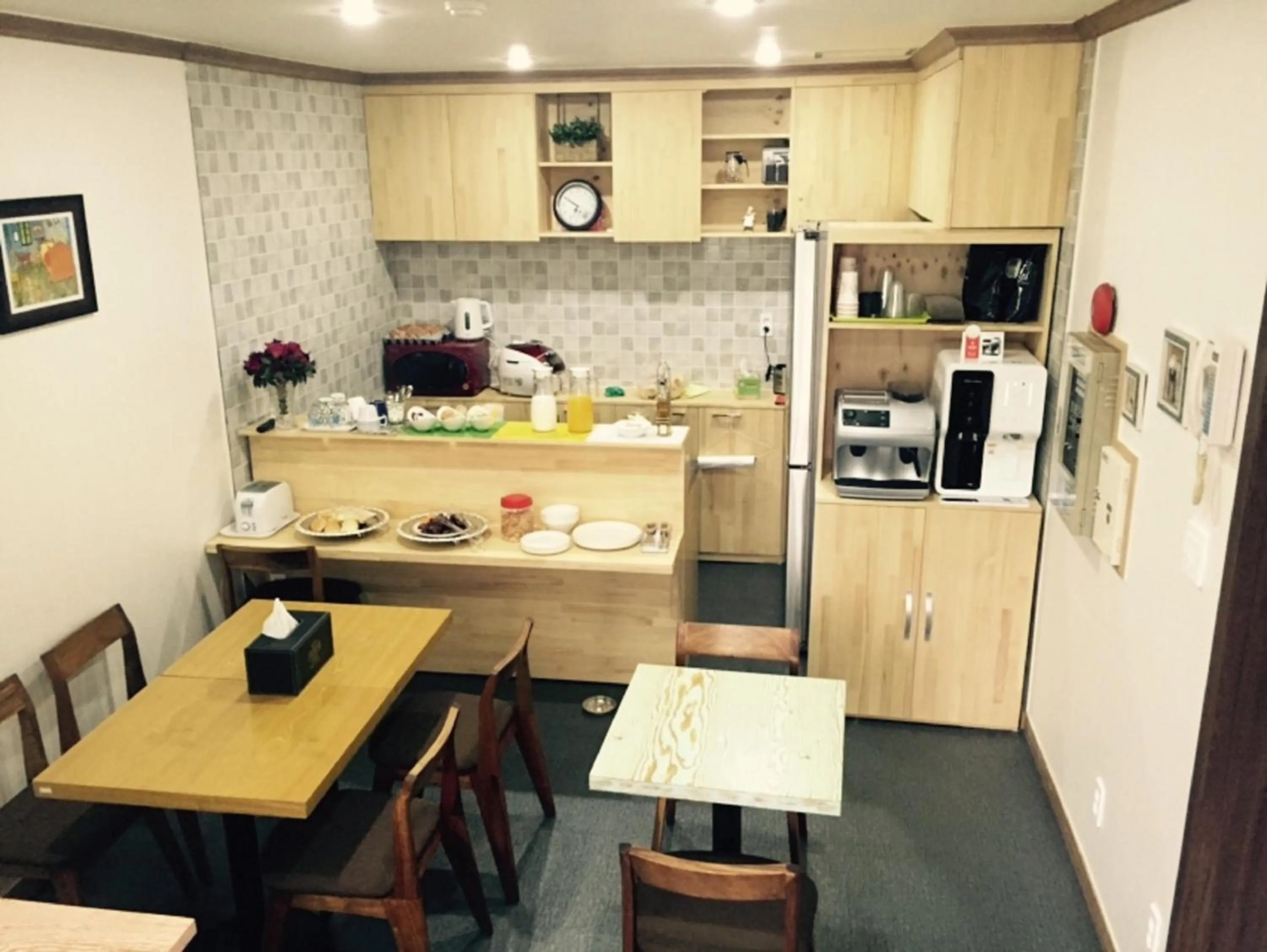 Kitchen/Kitchenette in GuangJu Hotel Banana