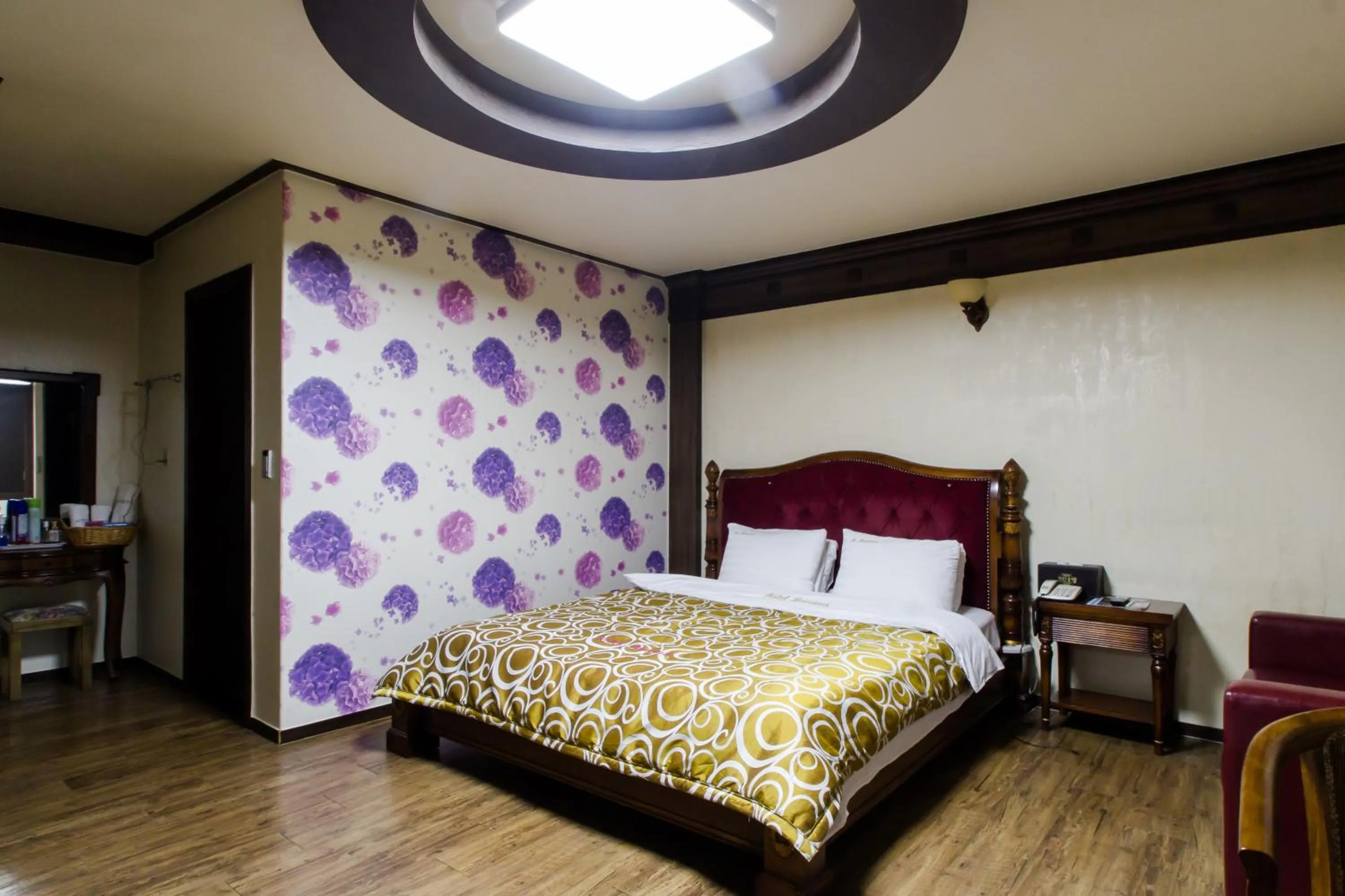 GuangJu Hotel Banana