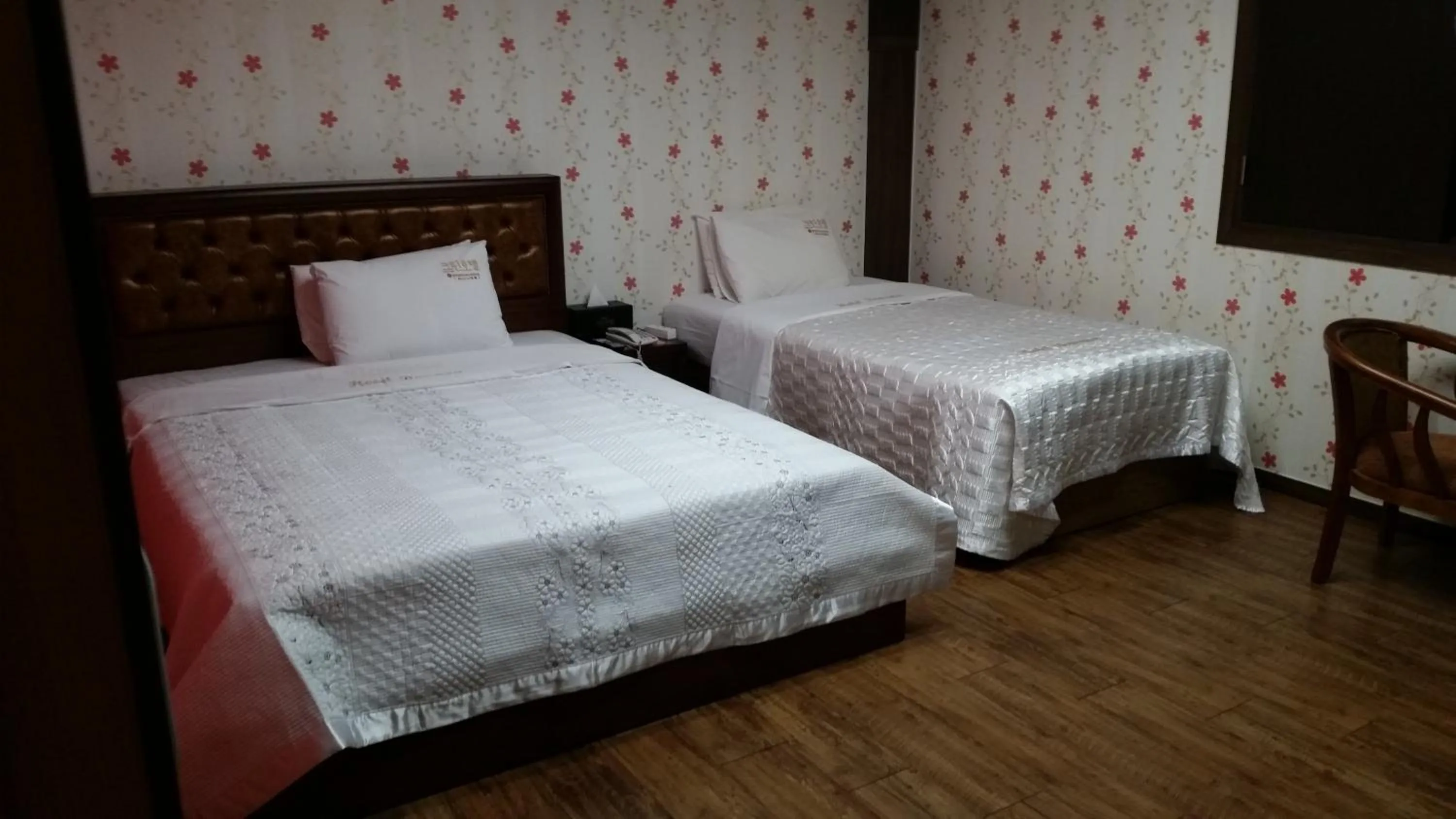 Bed, Room Photo in GuangJu Hotel Banana