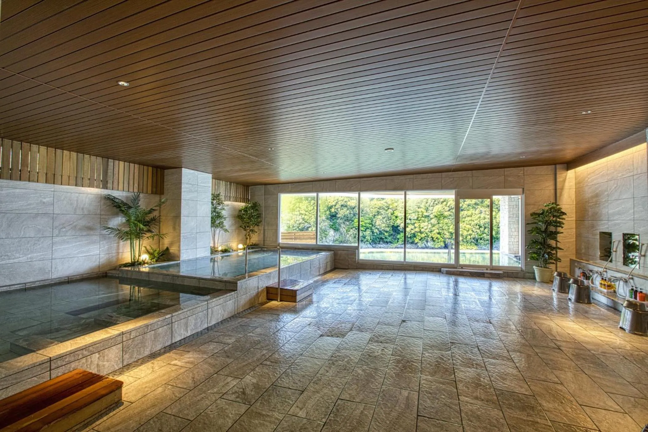 Hot Spring Bath in Ooedo Onsen Monogatari Premium Toba Saichoraku