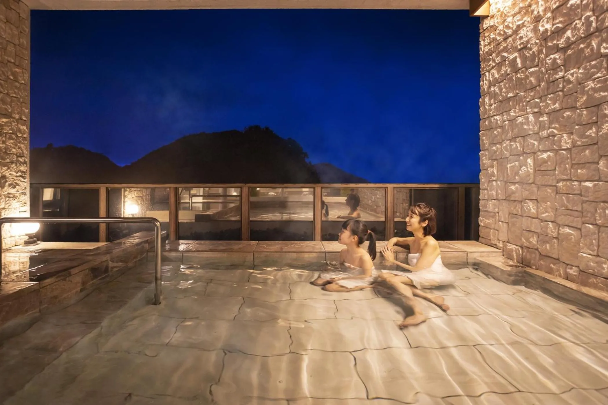 Hot Spring Bath in Ooedo Onsen Monogatari Premium Toba Saichoraku