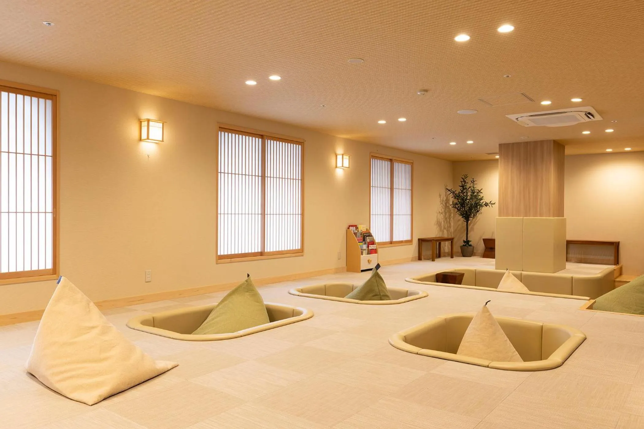 Lounge or bar in Ooedo Onsen Monogatari Premium Yoshinoya Irokuen