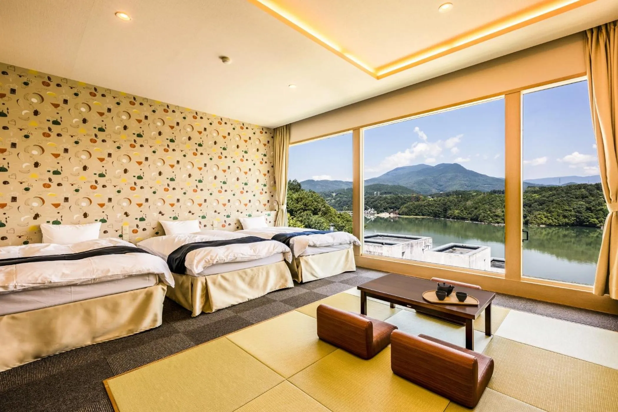 Photo of the whole room, Bed in Ooedo Onsen Monogatari Premium Enakyo