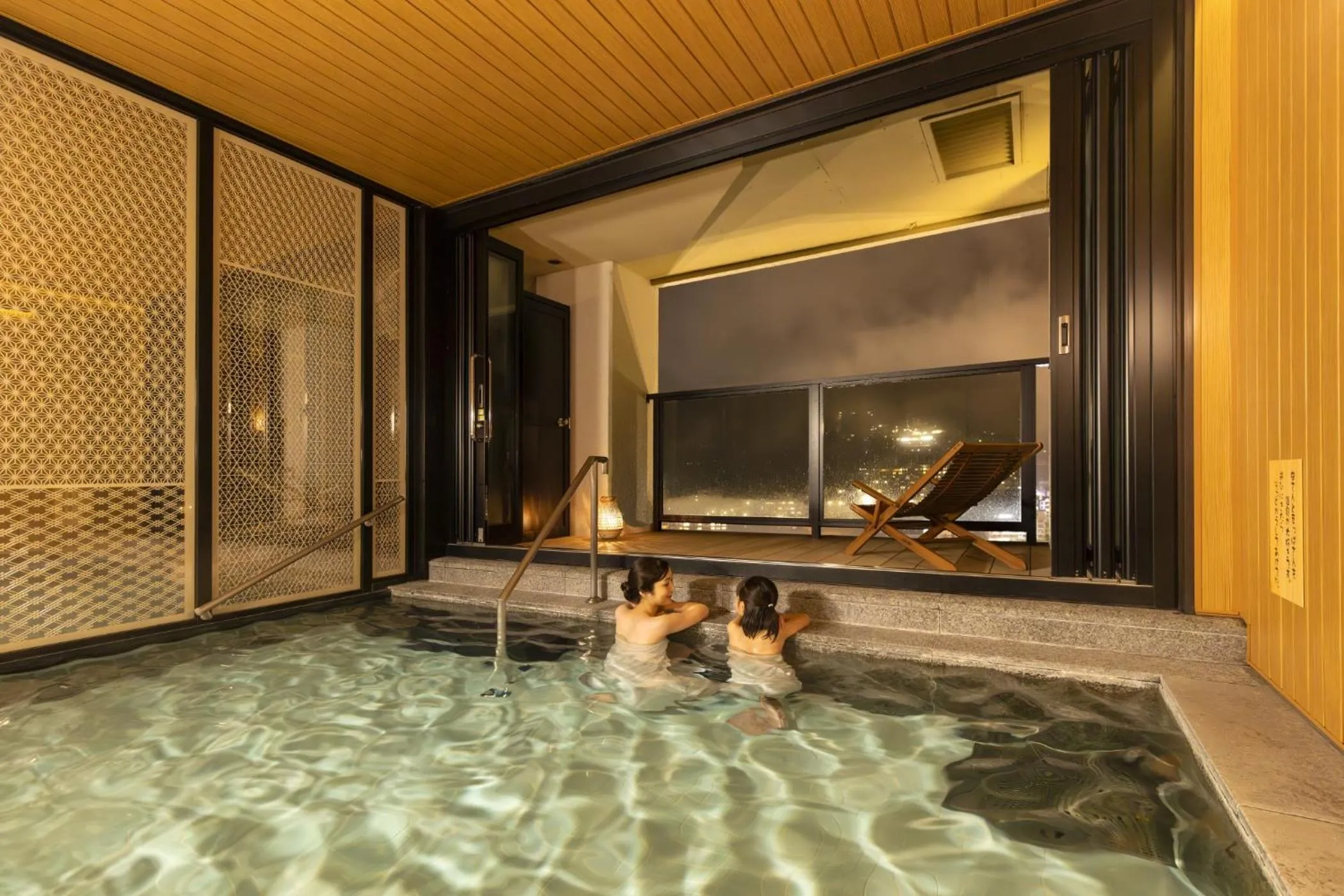 Open Air Bath in Ooedo Onsen Monogatari Premium Gero Honkan