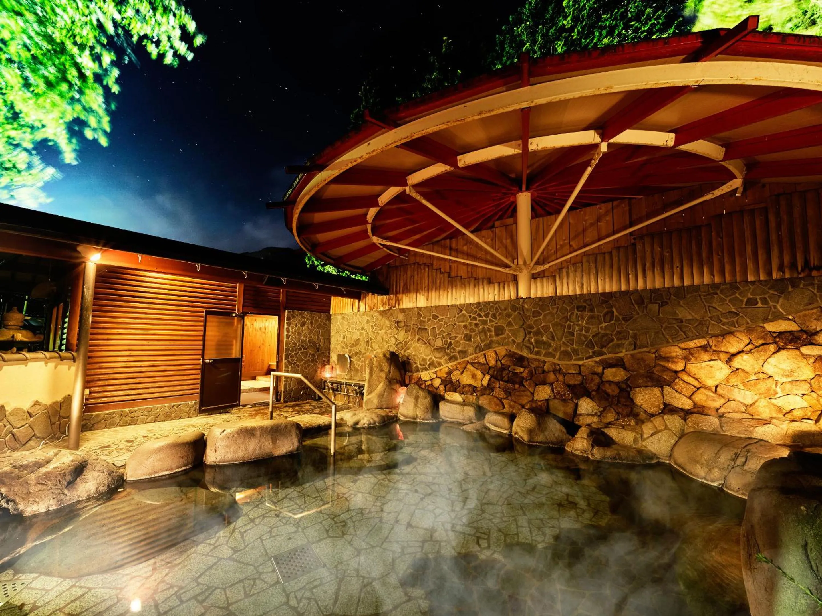 Open Air Bath in Ooedo Onsen Monogatari Gero Bekkan