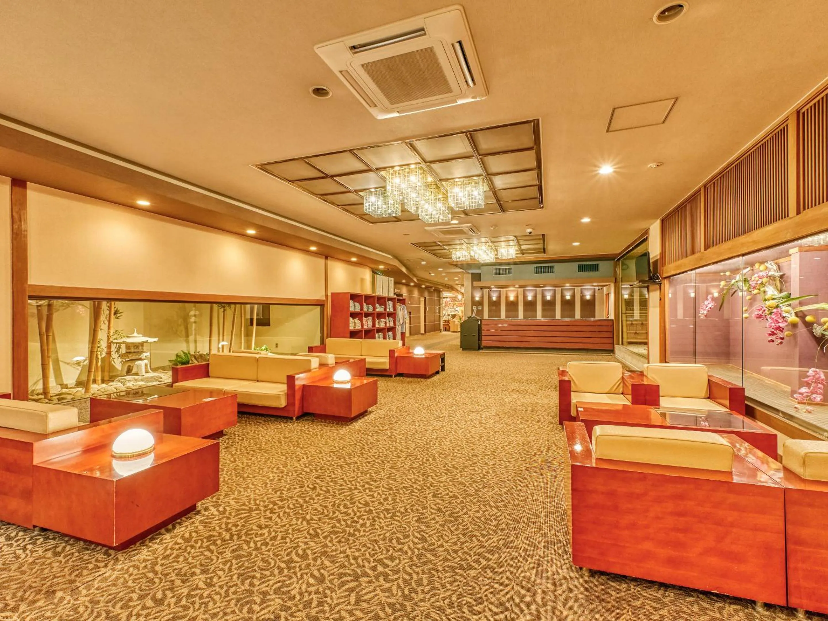 Lobby or reception in Ooedo Onsen Monogatari Gero Bekkan