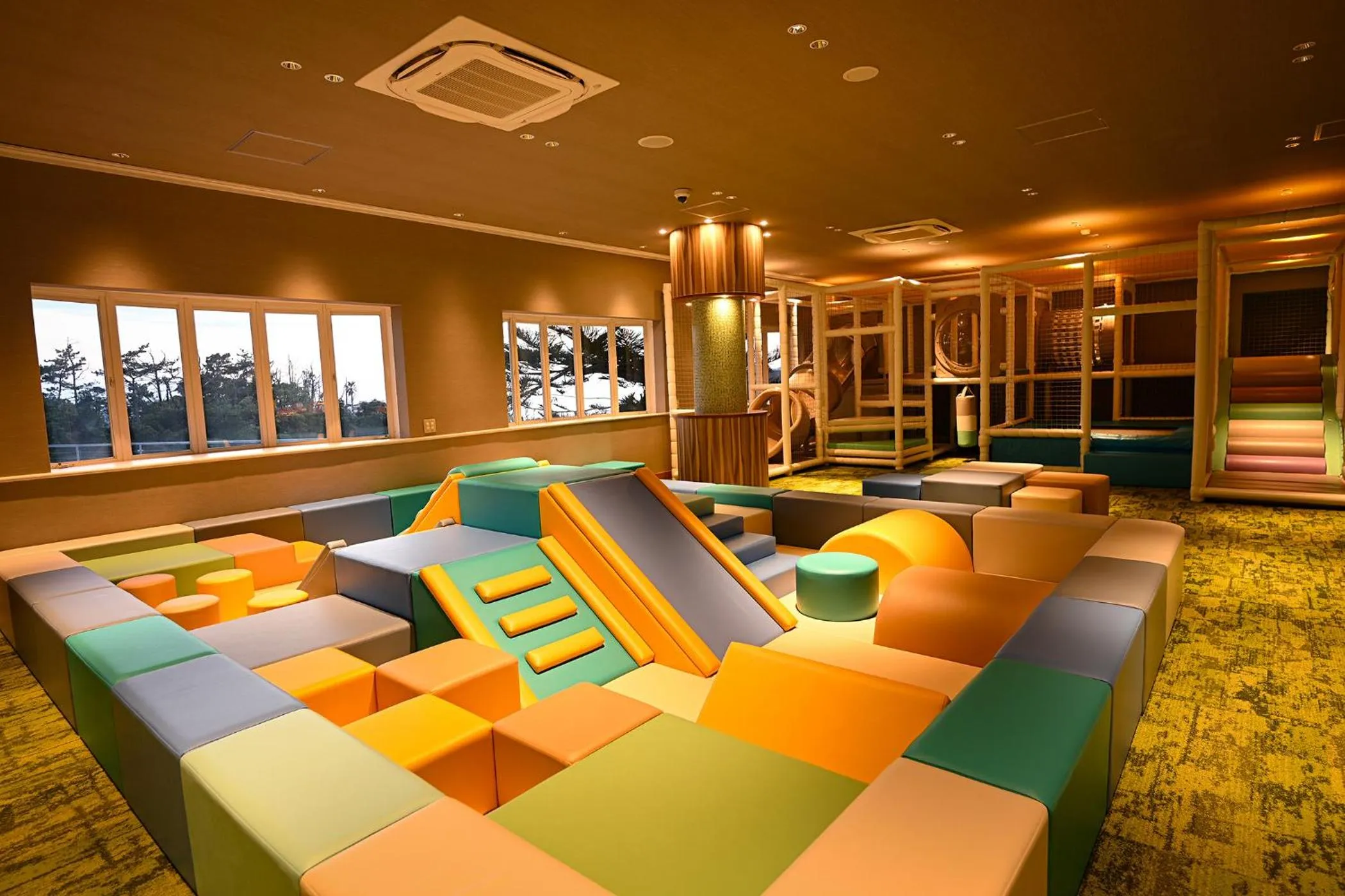 children in TAOYA Shirahama Senjyo