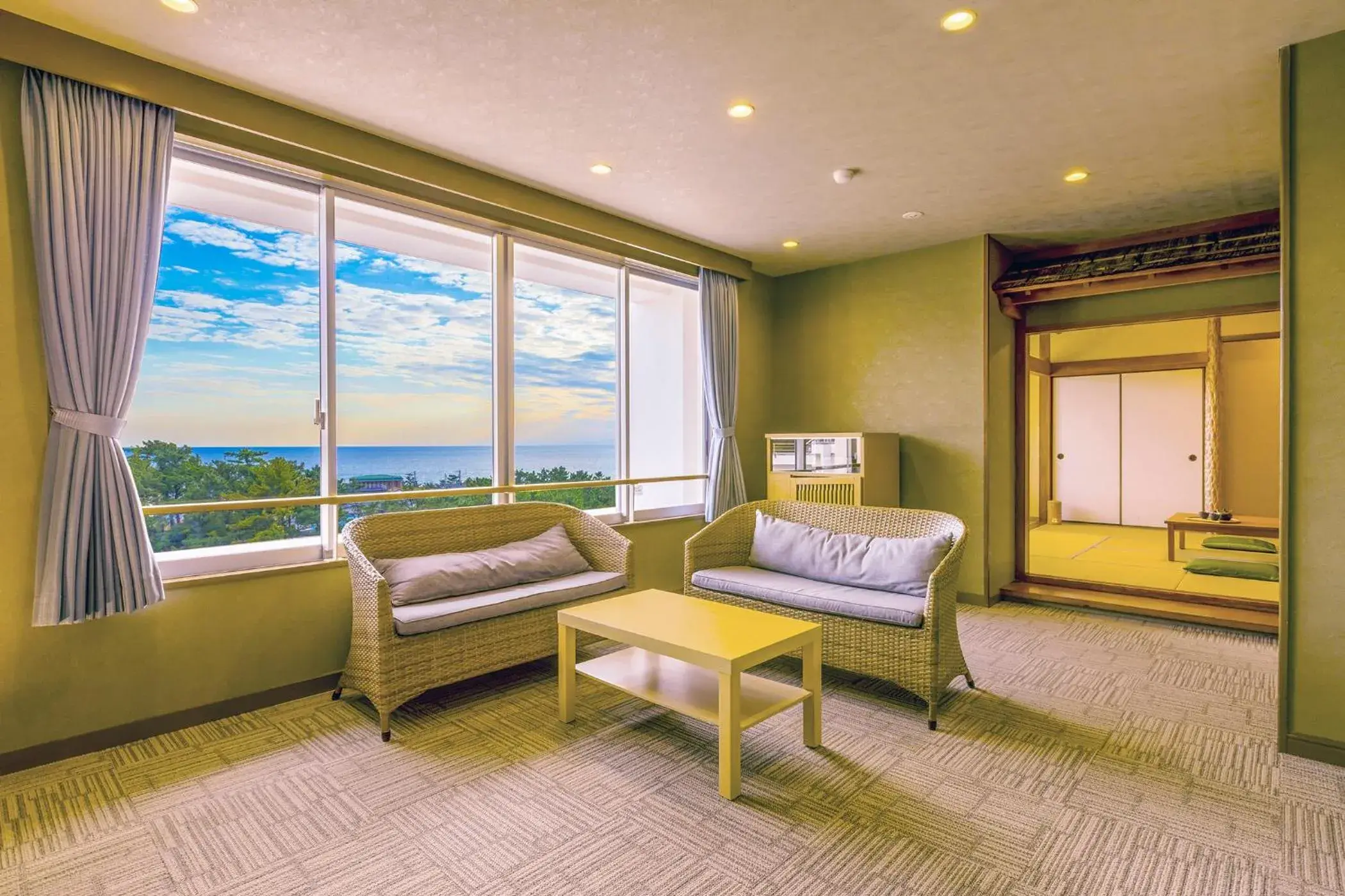 JuniorSuite Japanese-Western-Style-Room holds 6 people - Indoor Bath - Non-Smoking in TAOYA Shirahama Senjyo JuniorSuite Japanese-Western-Style-Room holds 6 people - Indoor Bath - Non-Smoking in TAOYA Shirahama Senjyo