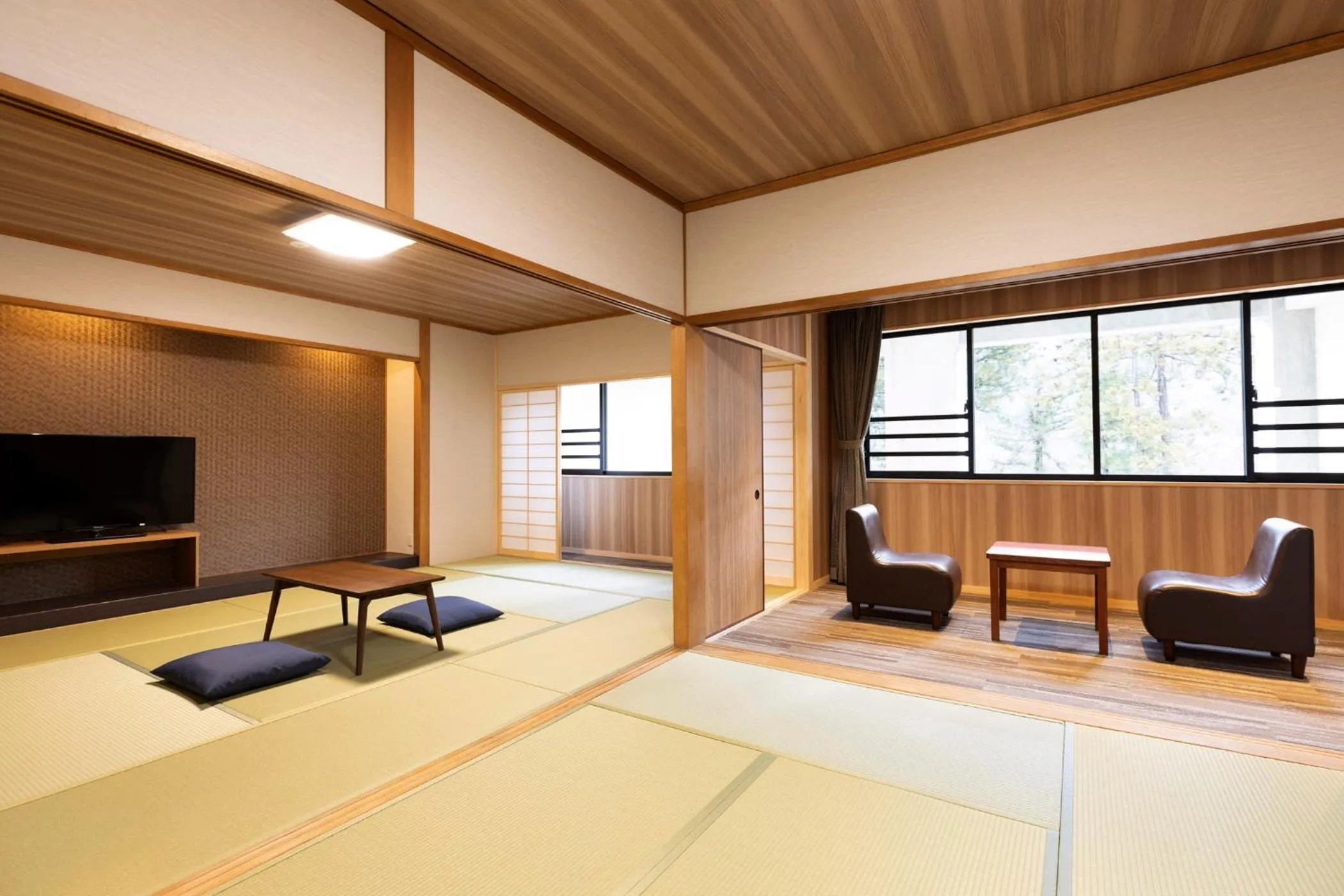 Photo of the whole room in Ooedo Onsen Monogatari Premium Yamanaka Grand Hotel