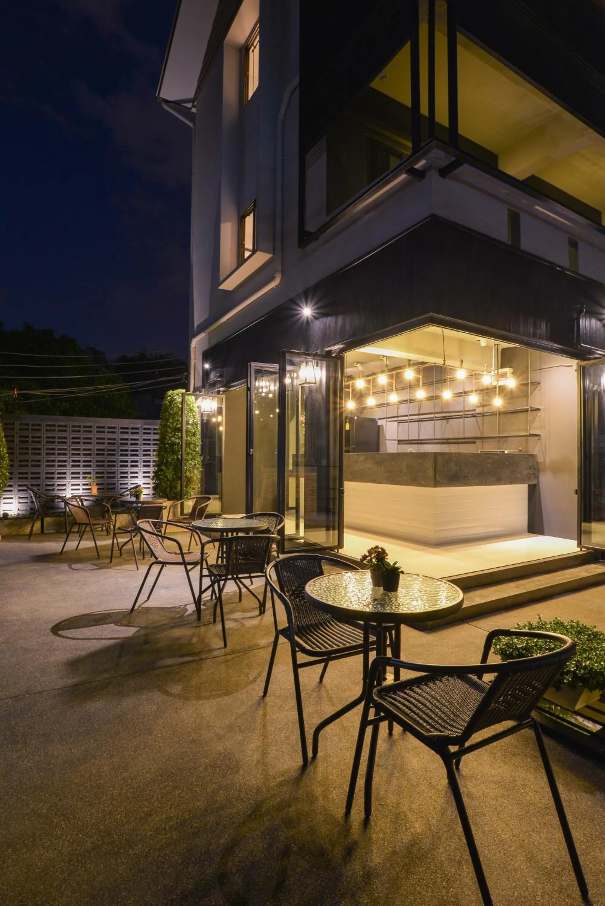 Restaurant/places to eat in Cozy Inn Chiang Mai