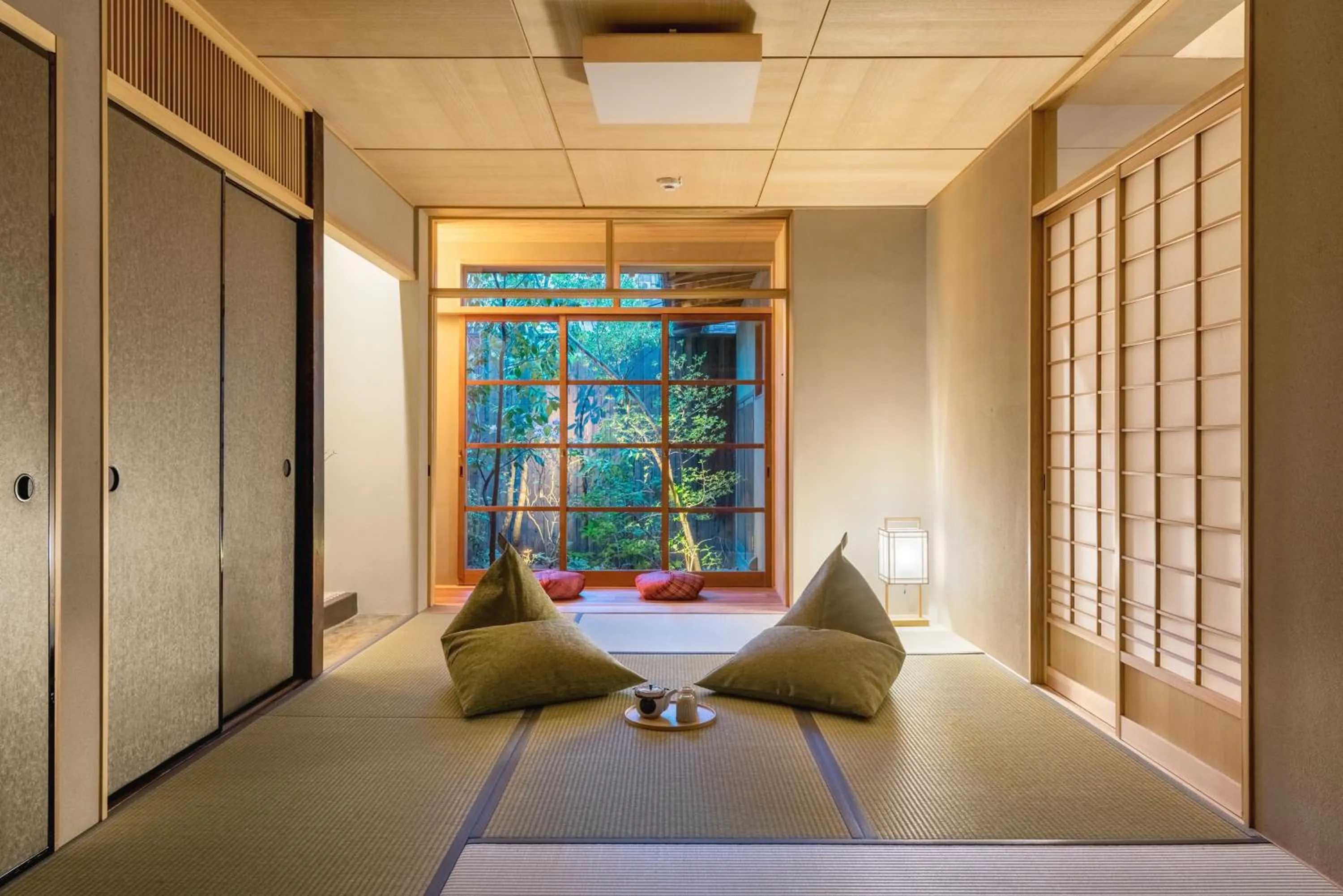 Photo of the whole room, Bed in Choya Chawanzaka Machiya House
