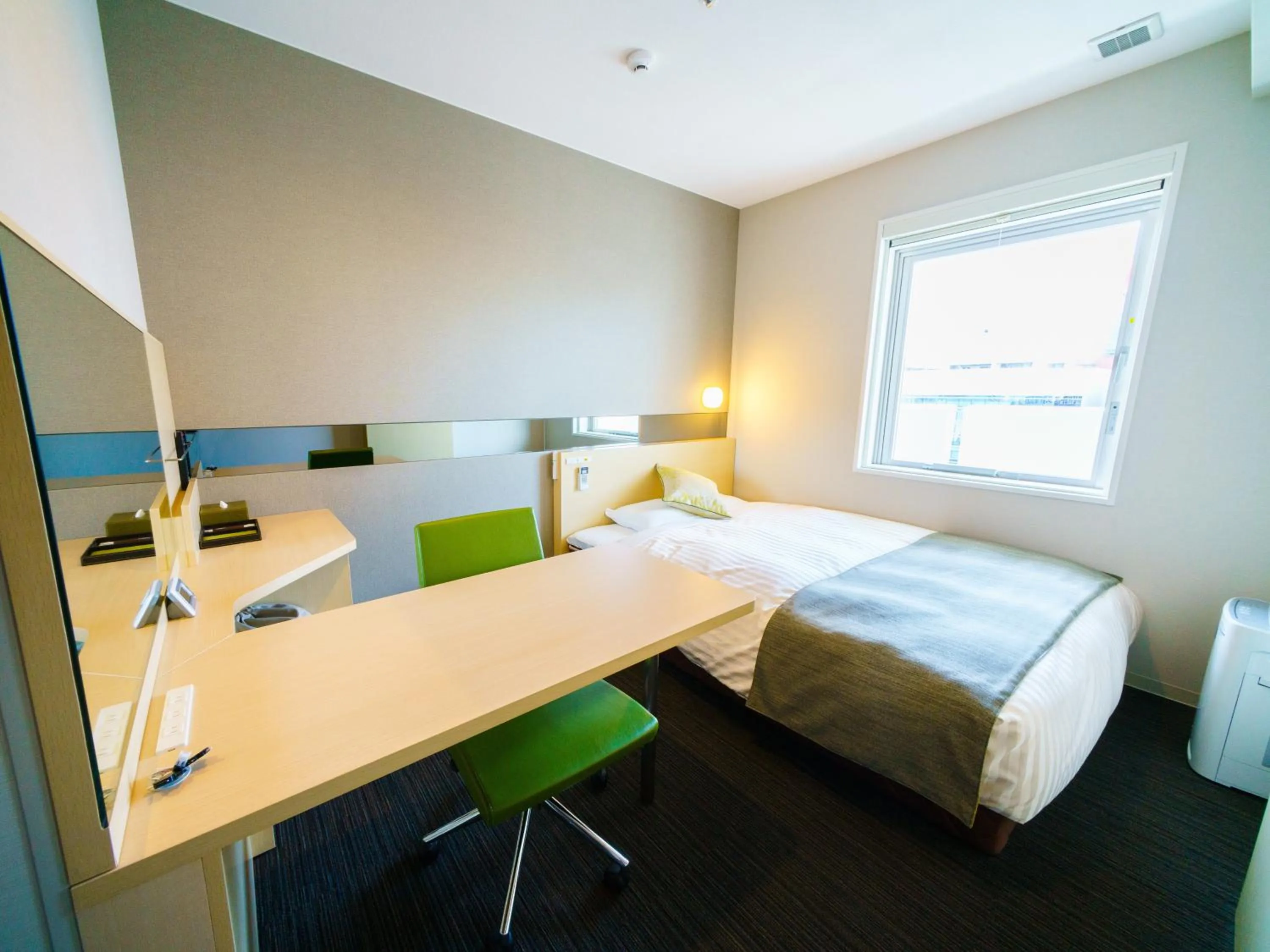 Photo of the whole room, Bed in Super Hotel Premier Osaka Honmachi Ekimae Natural Hot Springs