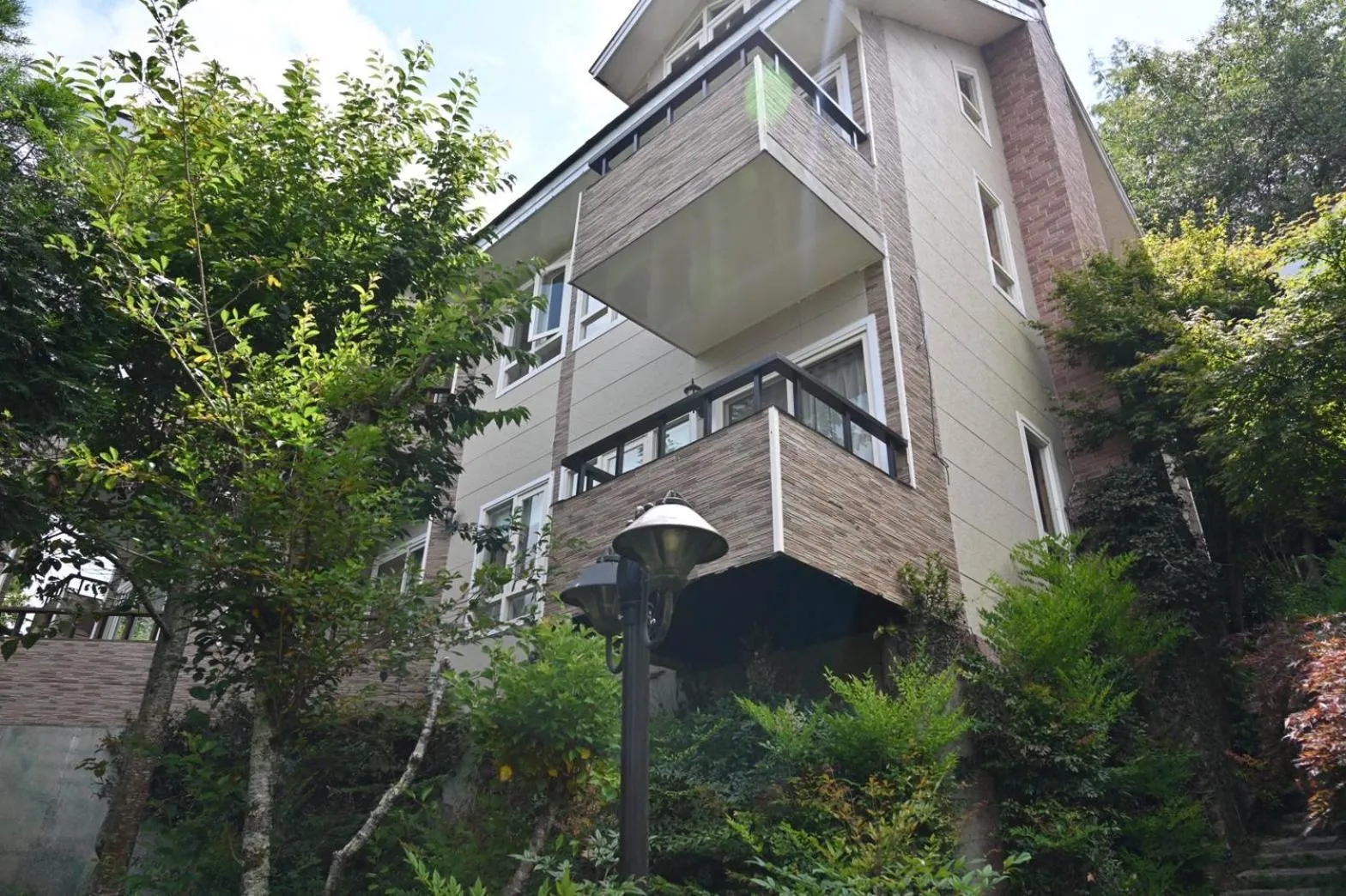 Property building in Dreamtown