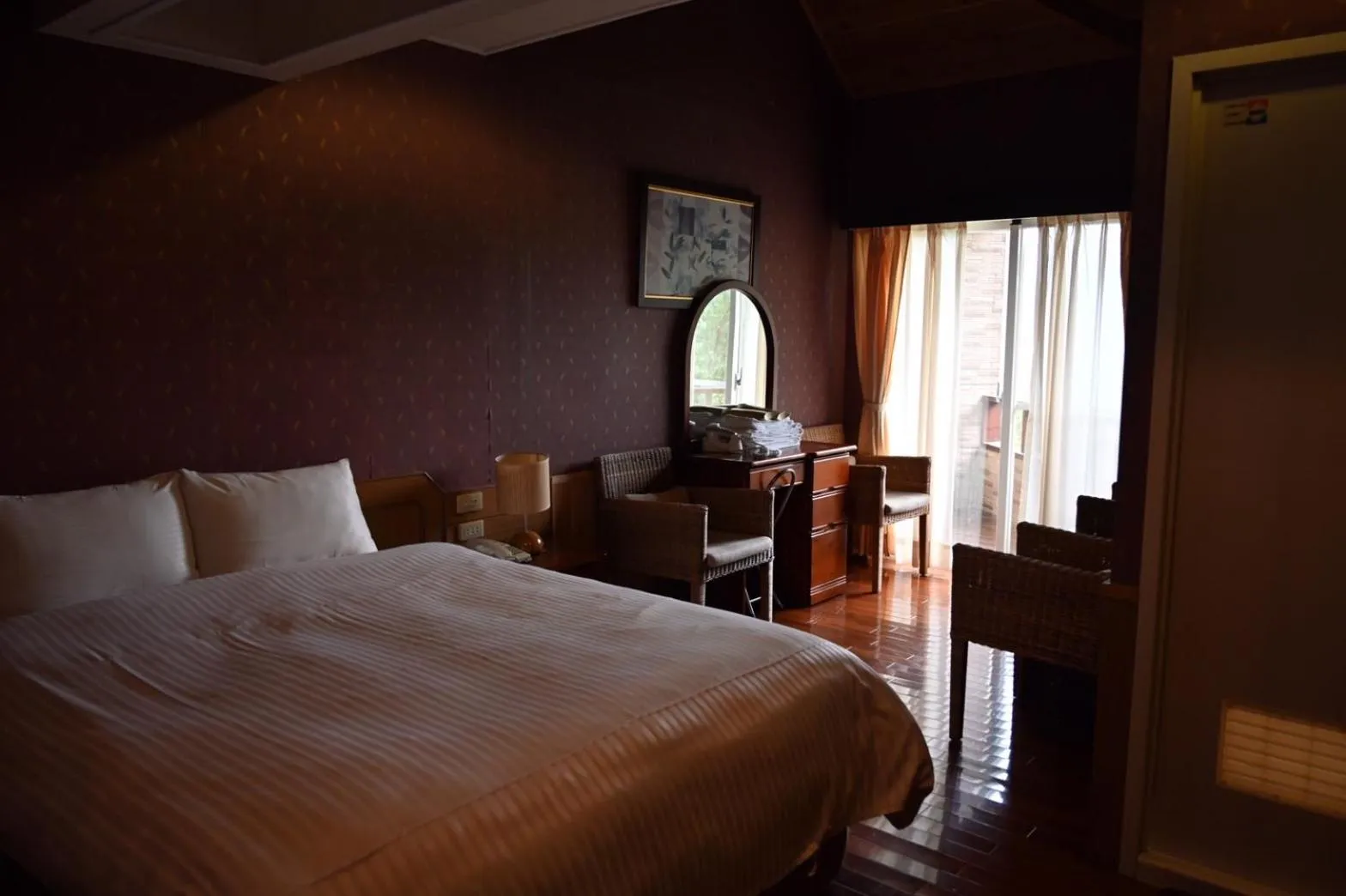 Photo of the whole room, Bed in Dreamtown