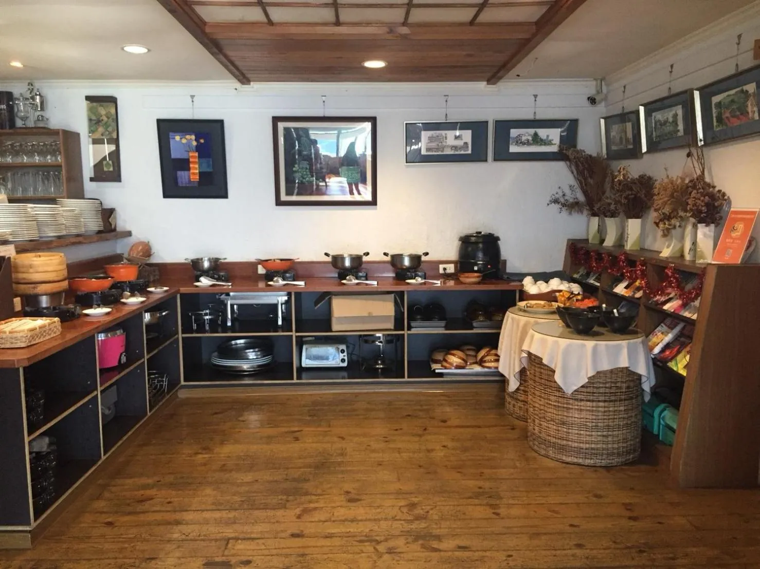 Breakfast in Dreamtown