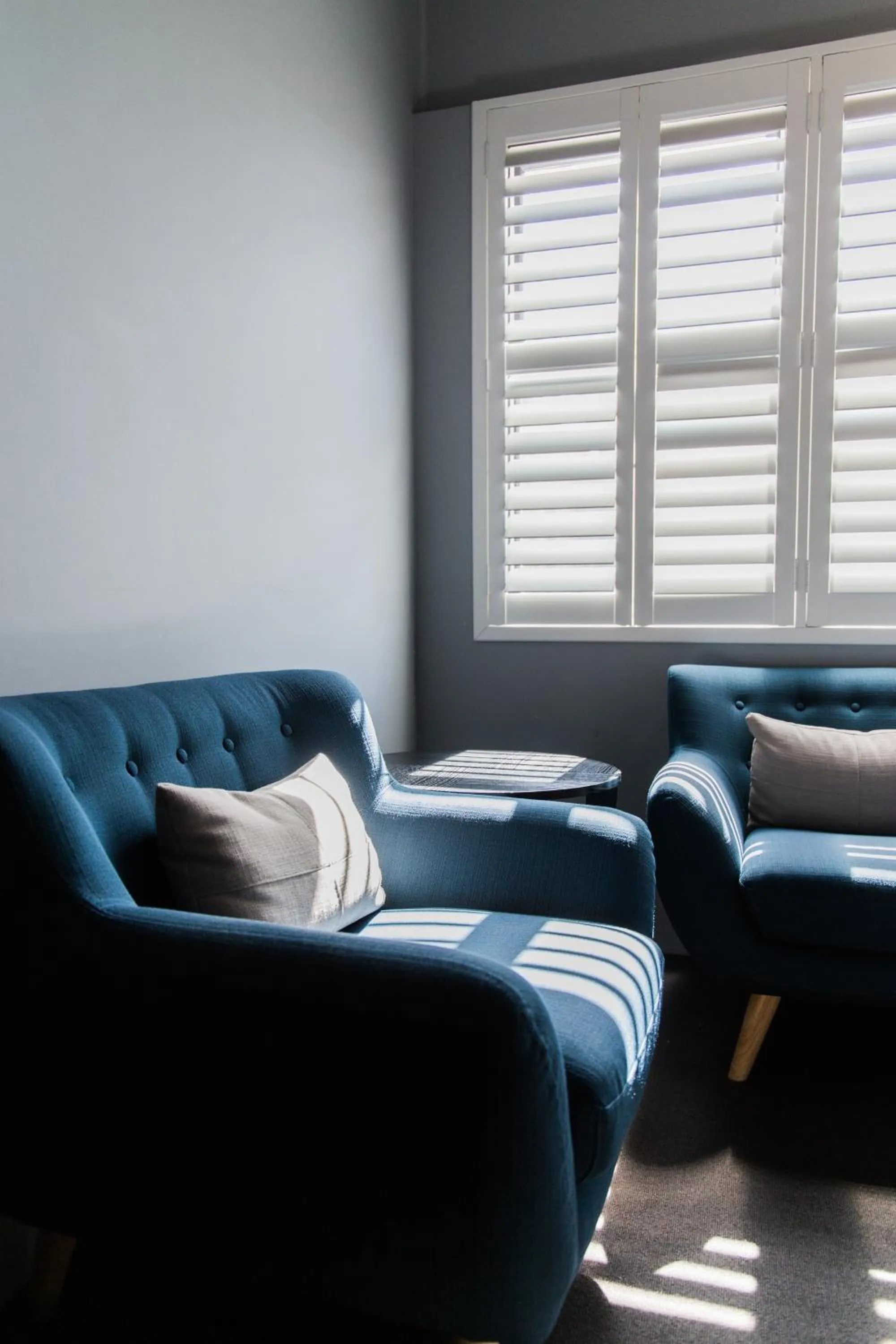 Seating area in Hotel Canobolas