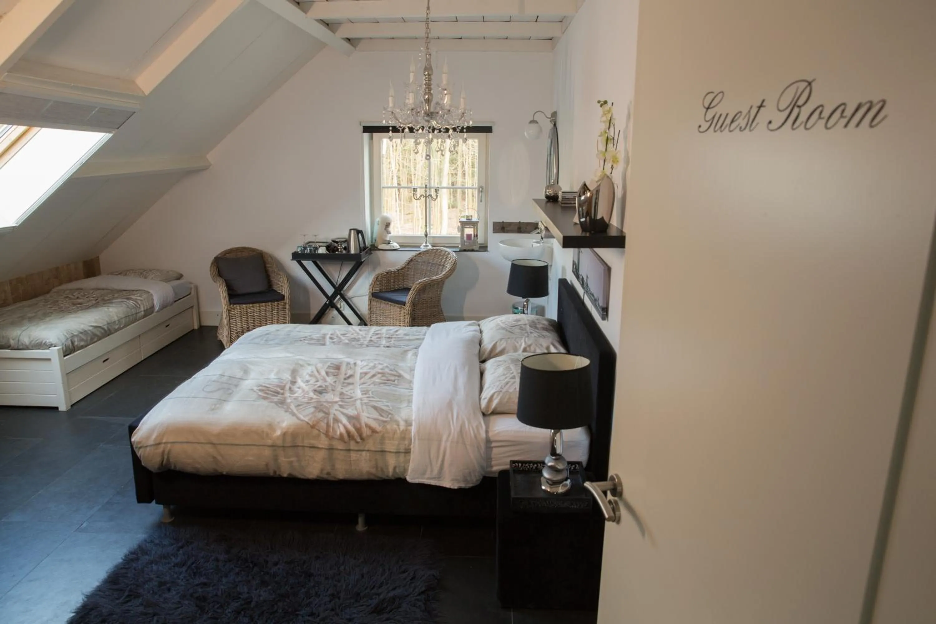 Family Room in B&B Van Hunebed Naar Jullie Bed
