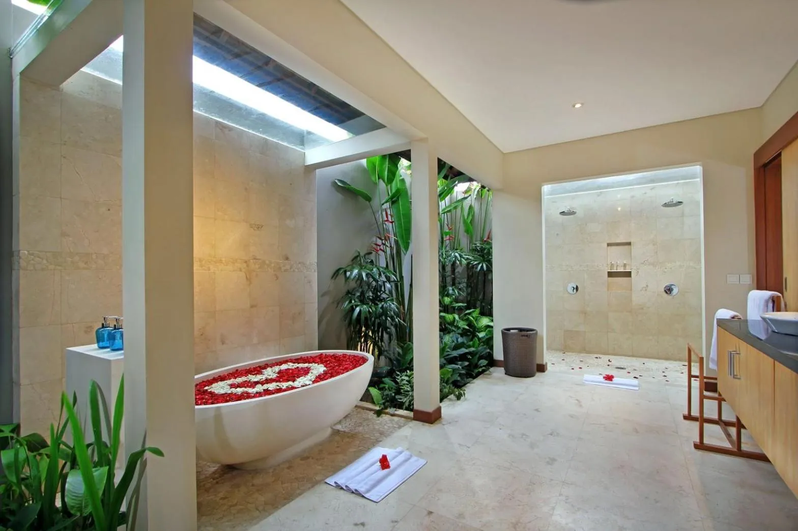 Bathroom in Desa Di Bali Villas