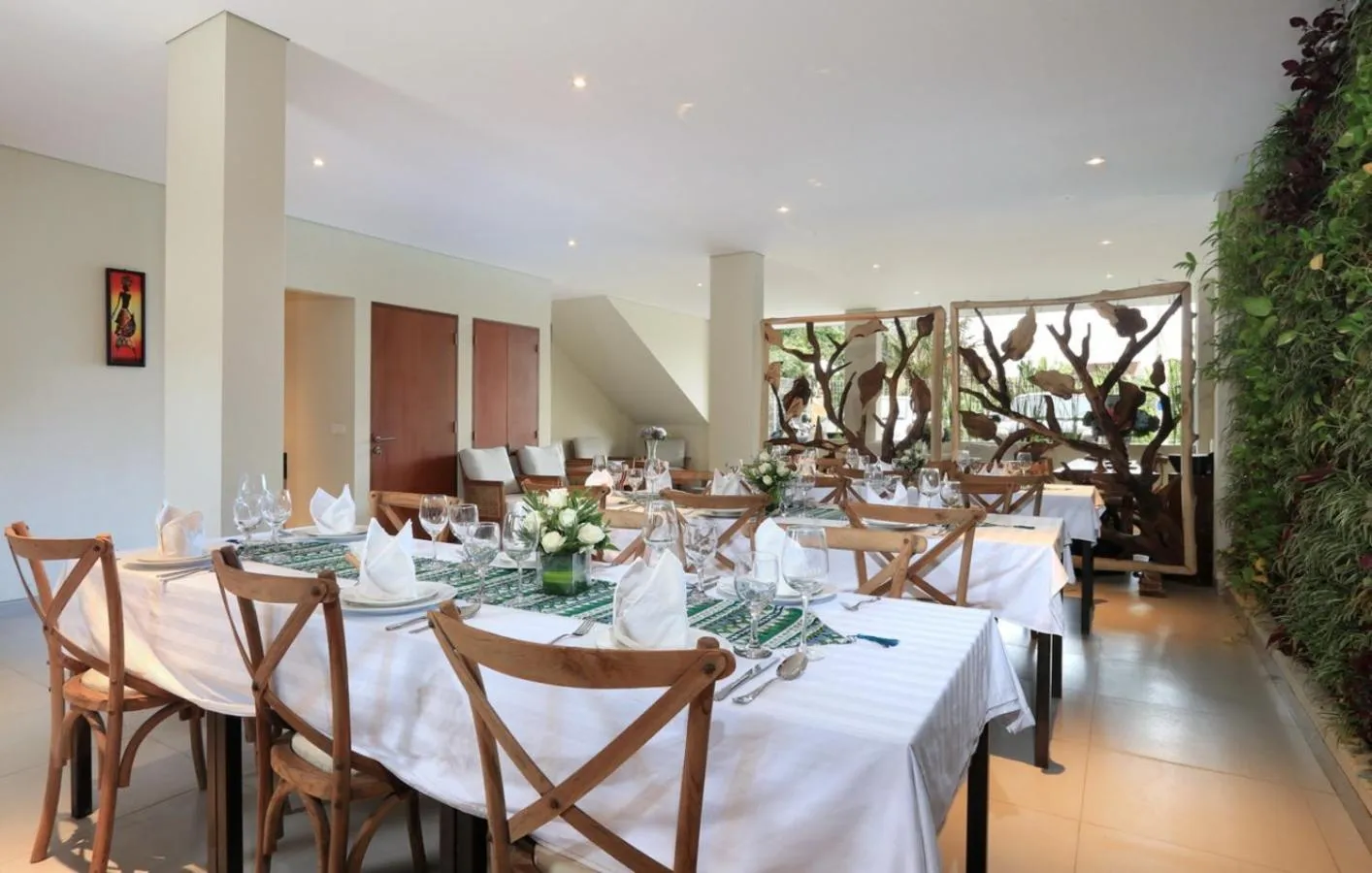 Restaurant/places to eat in Desa Di Bali Villas