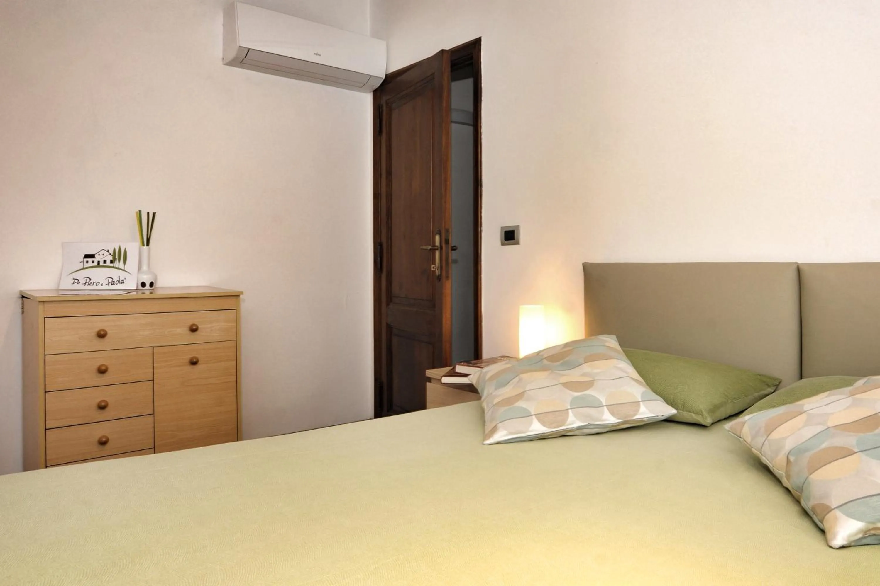 Photo of the whole room, Bed in Da Piero e Paola