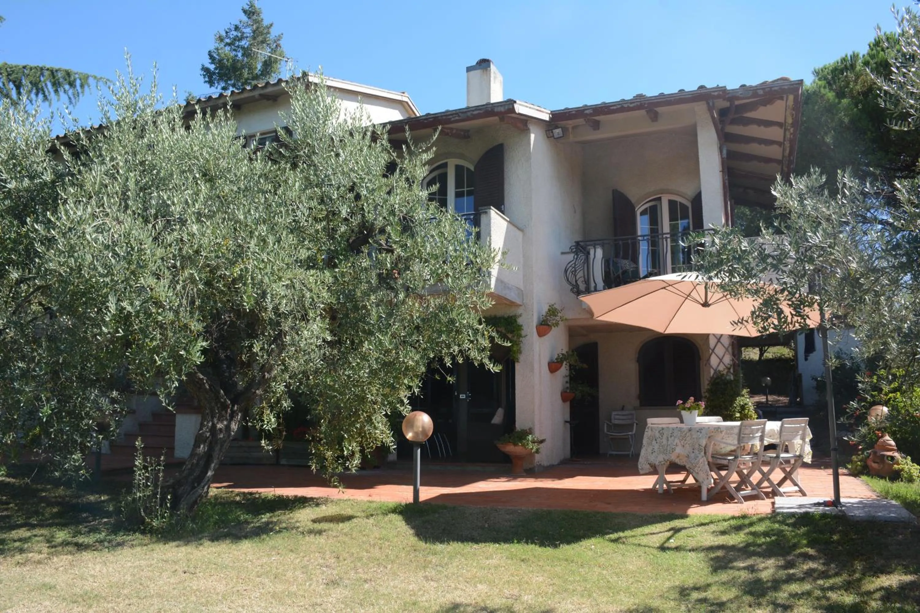 Property building in Da Piero e Paola