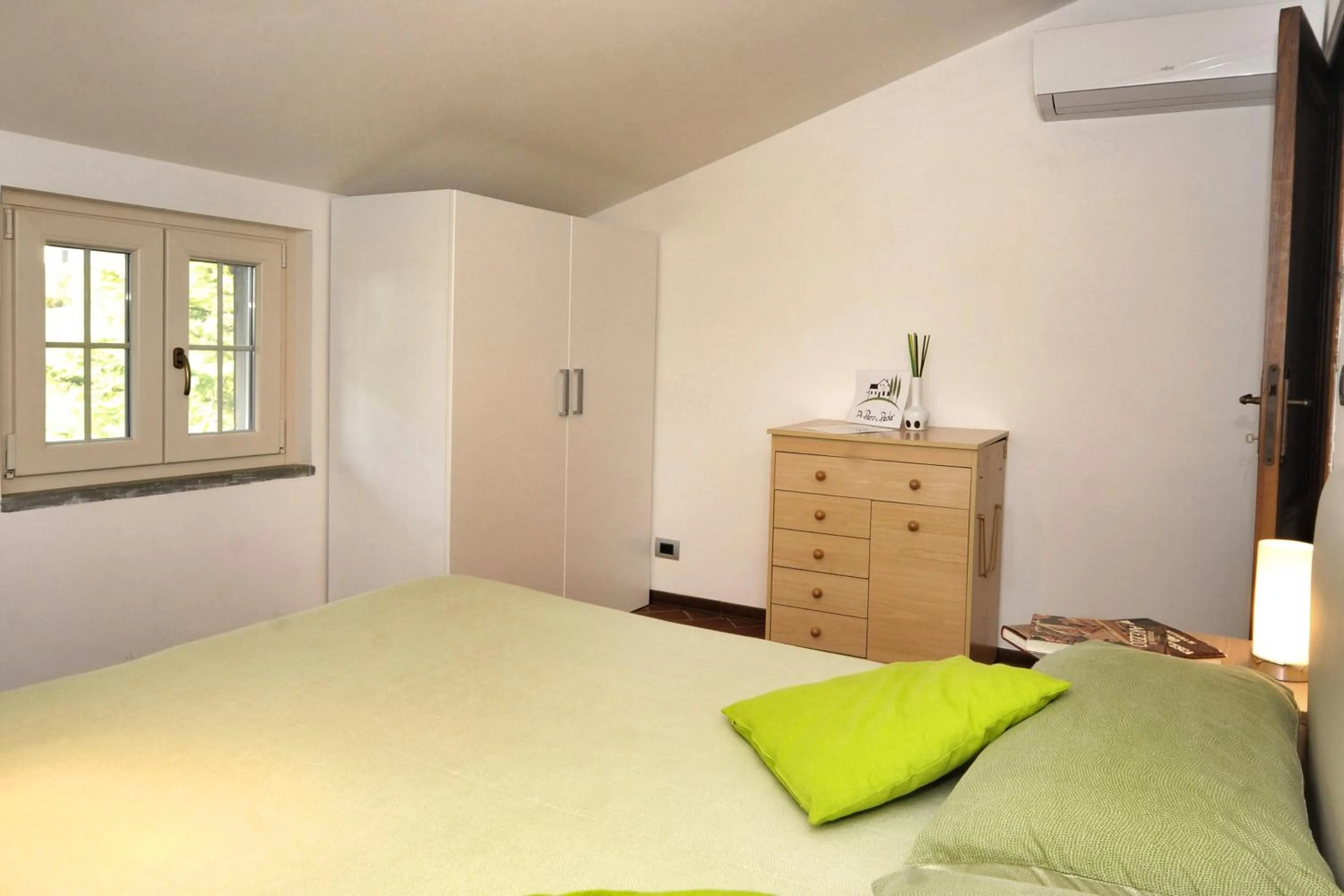 Photo of the whole room, Bed in Da Piero e Paola