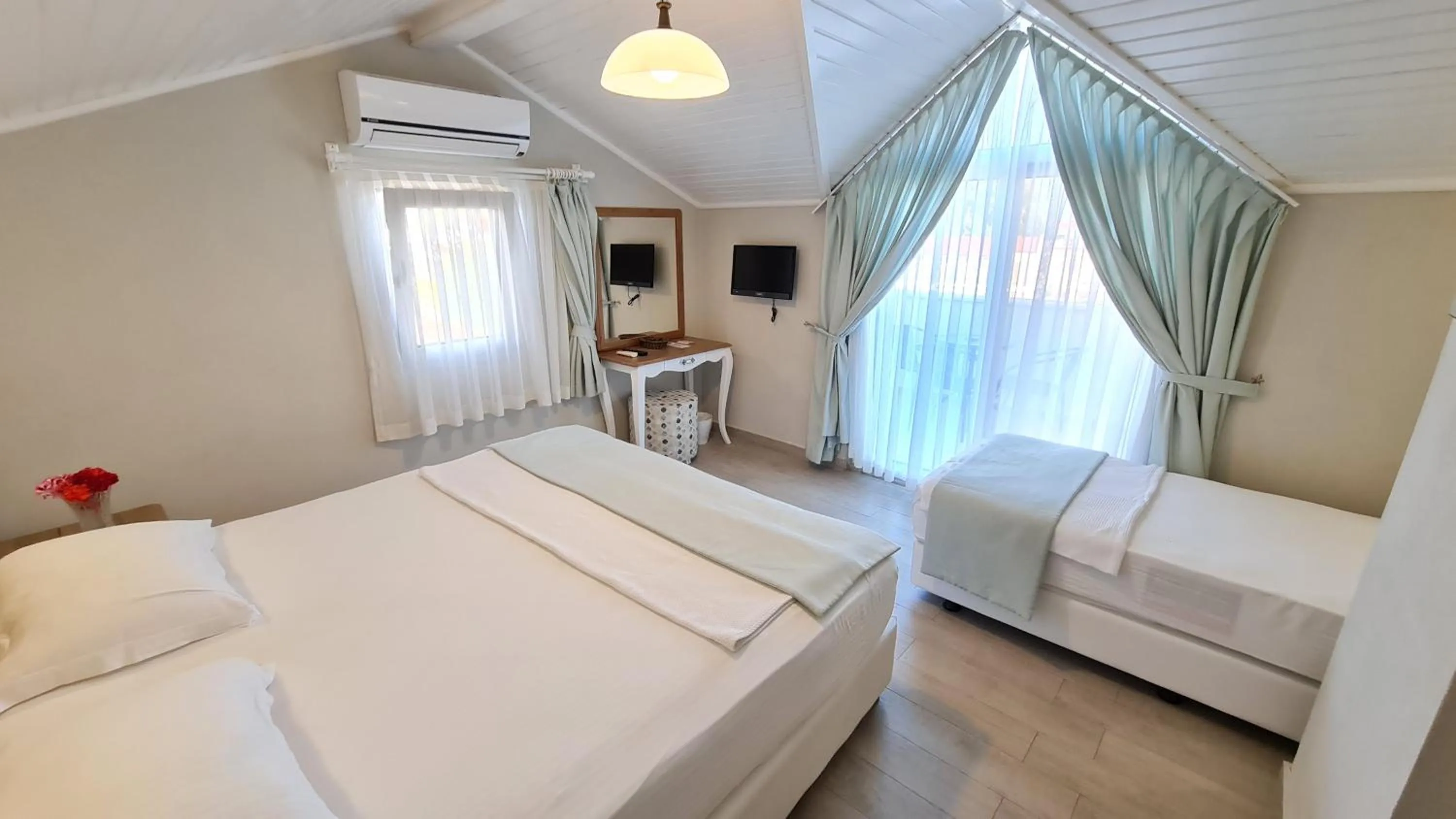Bed in Datca Beyaz Ev Hotel