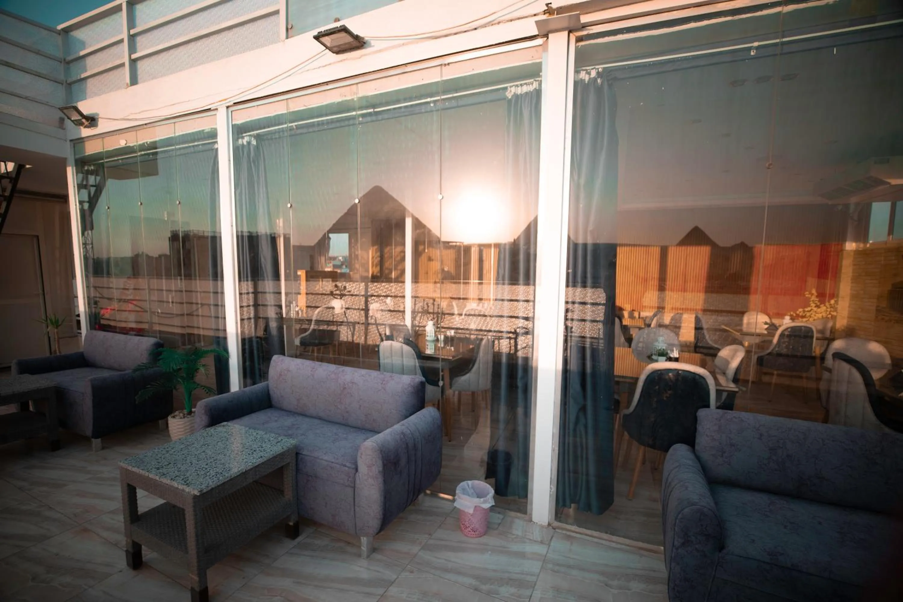 Restaurant/places to eat in Horus Guest House Pyramids View