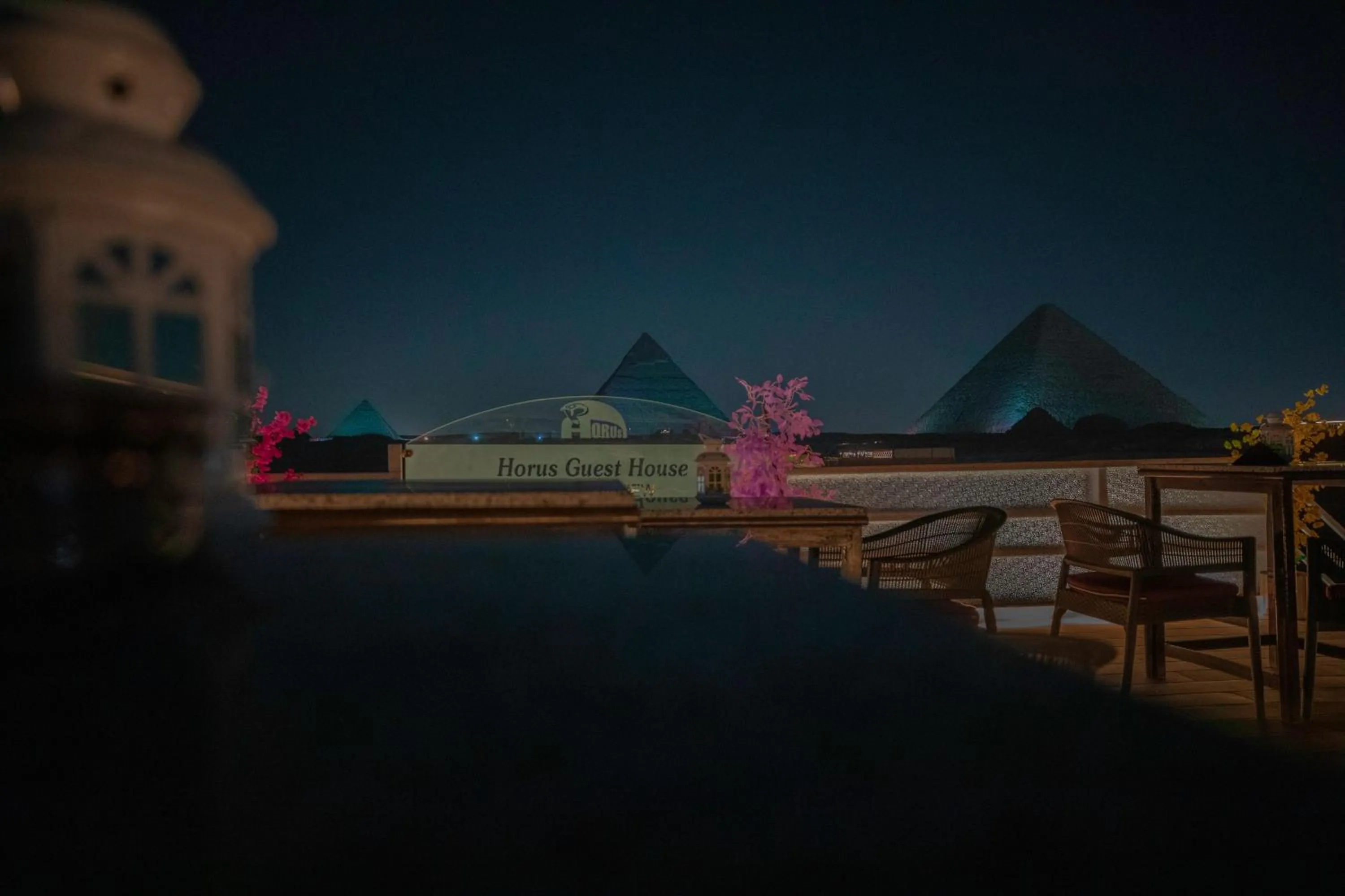 Restaurant/places to eat in Horus Guest House Pyramids View