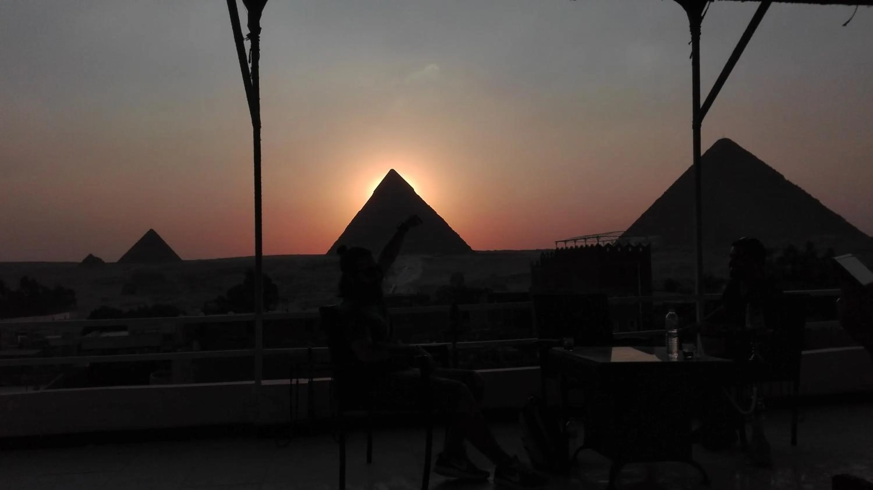 Restaurant/places to eat in Horus Guest House Pyramids View