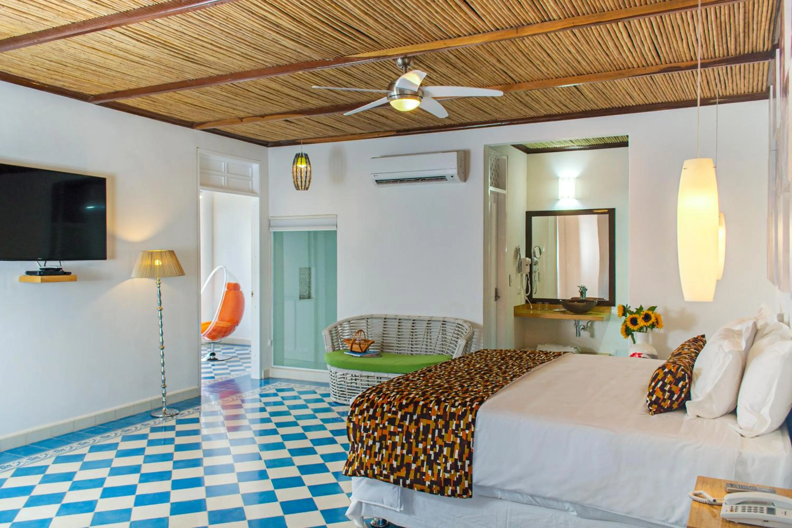 Bed in Placita Vieja Hotel Boutique Spa