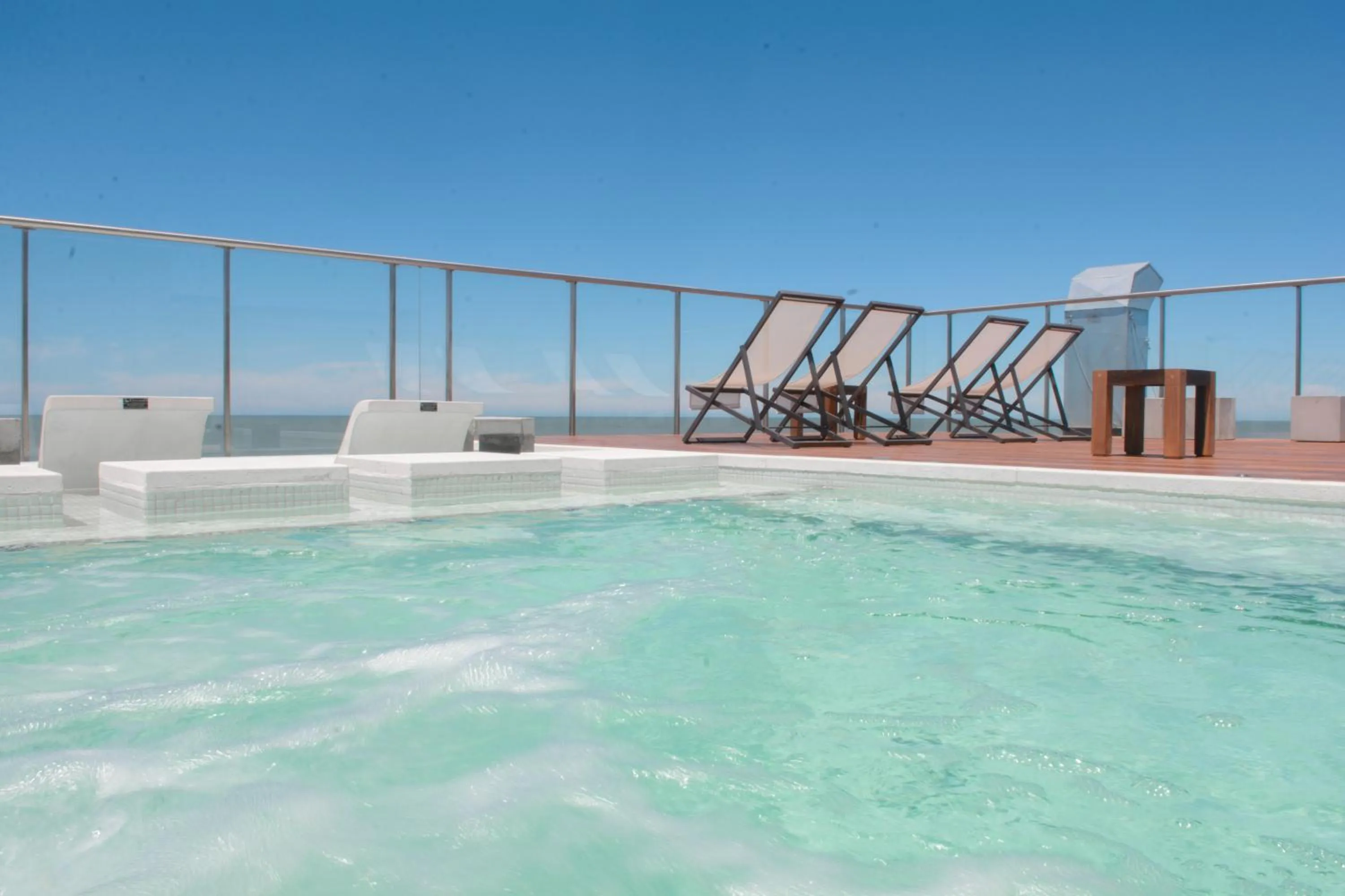 Hot Tub in Almarena Apart & Hotel Boutique