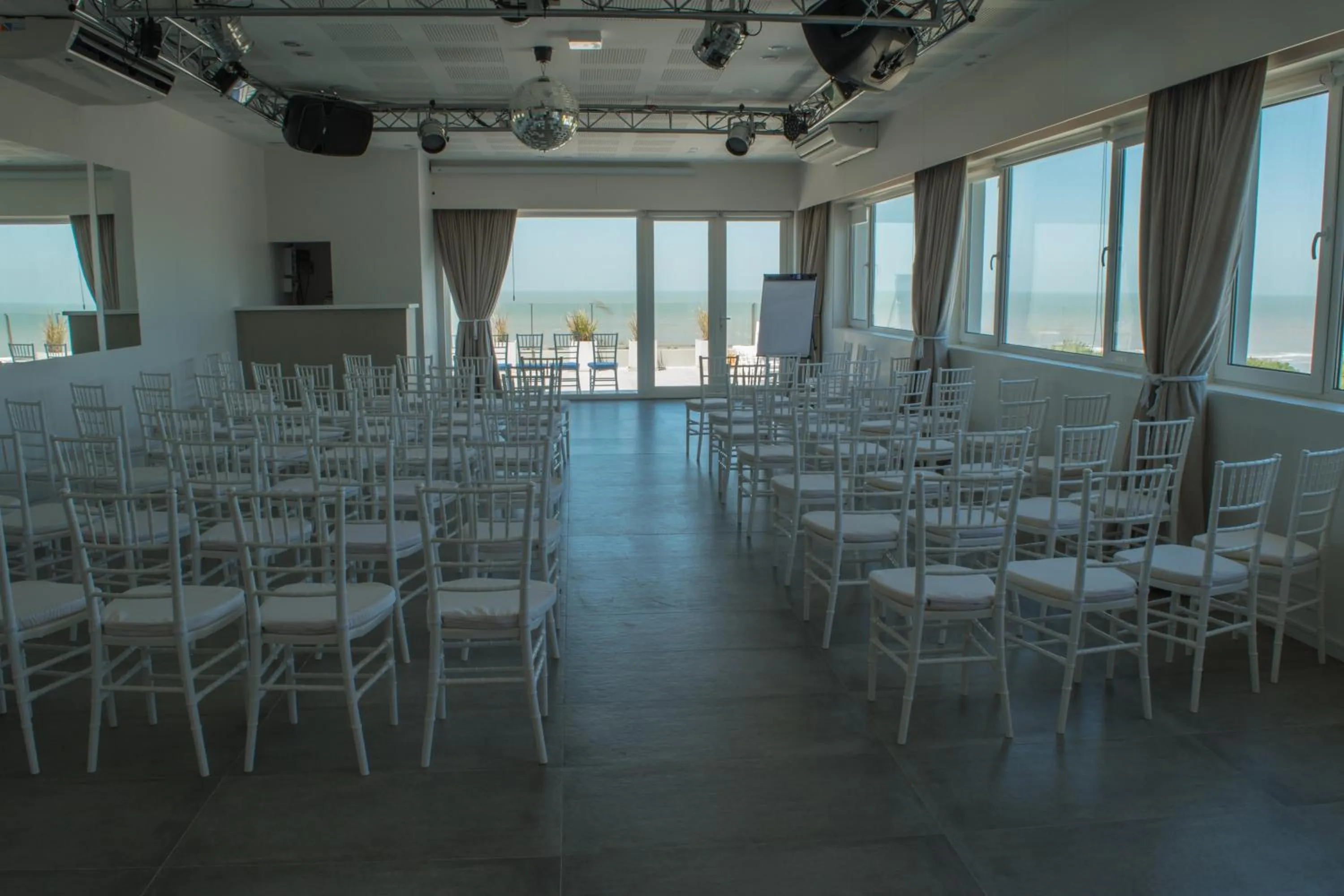 Banquet/Function facilities in Almarena Apart & Hotel Boutique