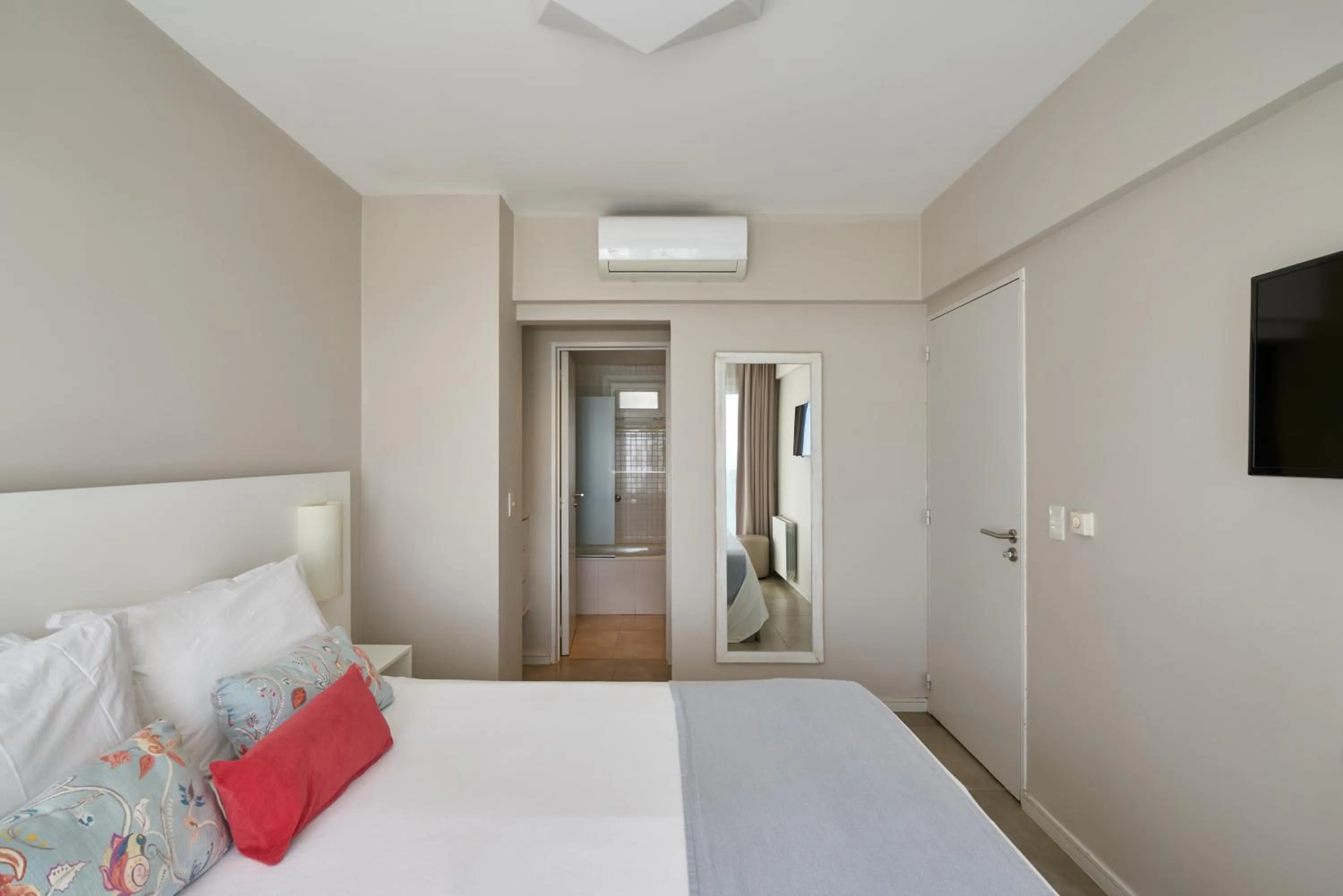 Bed in Almarena Apart & Hotel Boutique