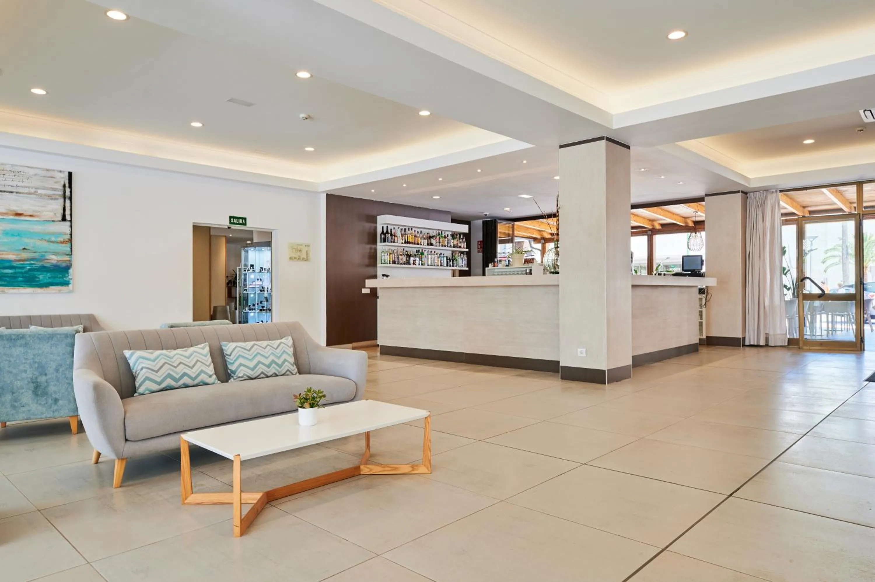 Seating area in Alua Boccaccio