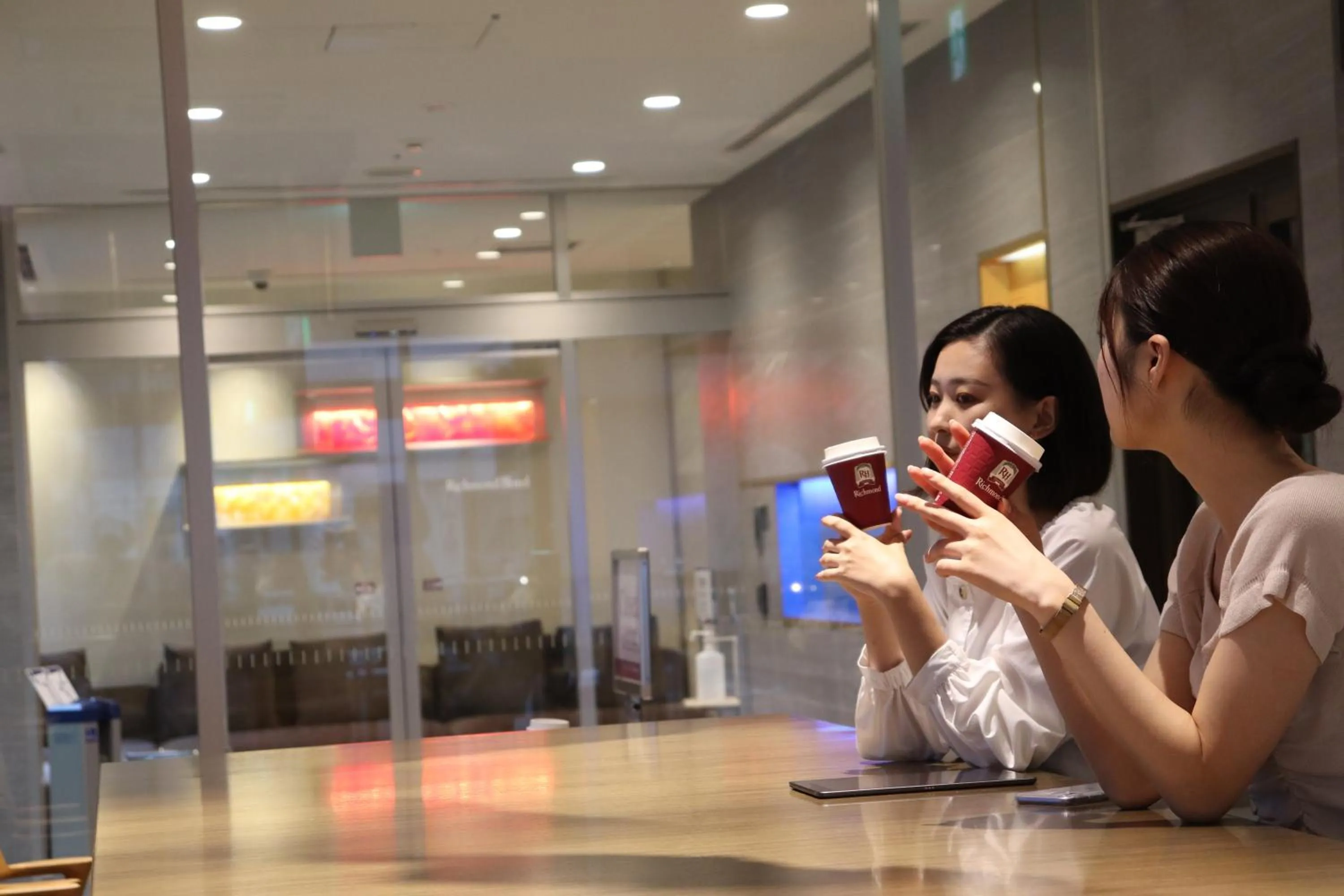 Communal lounge/ TV room in Richmond Hotel Nagoya Shinkansen-guchi