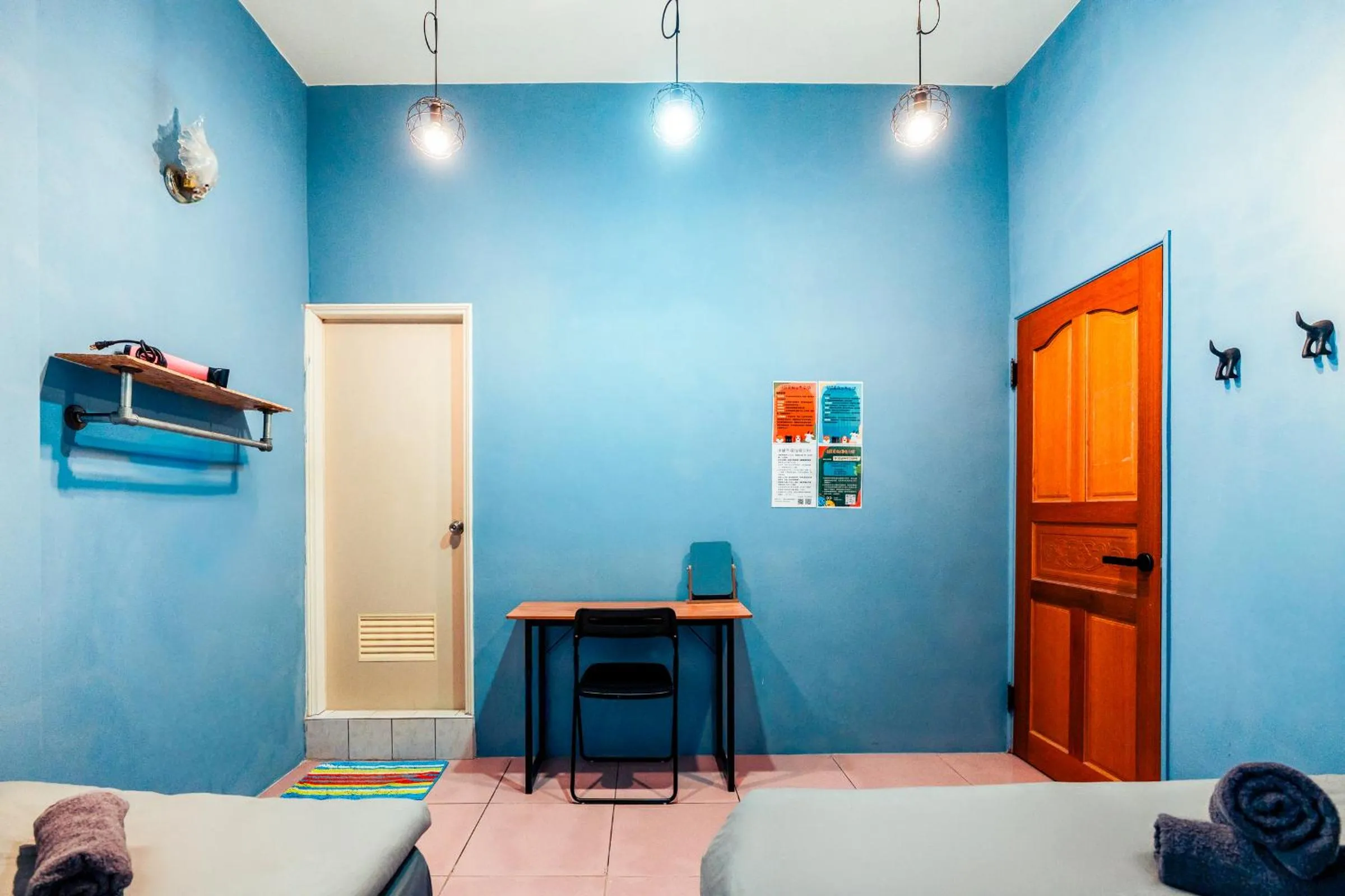 Bed in Green Island Ocean Rhythem dive B&B 綠島海韻民宿