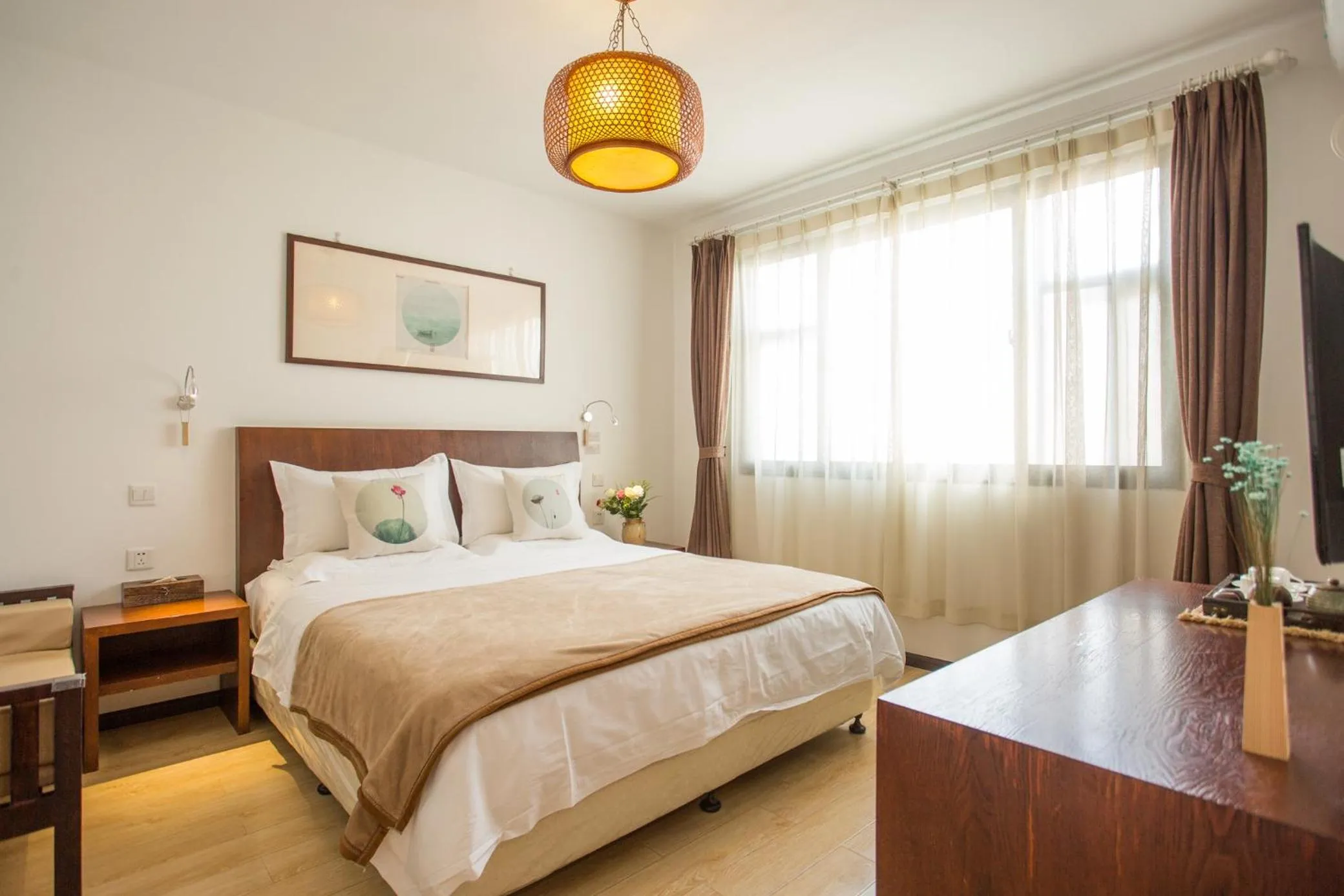 Photo of the whole room, Bed in Dali Yanyuan Mountain Retreat