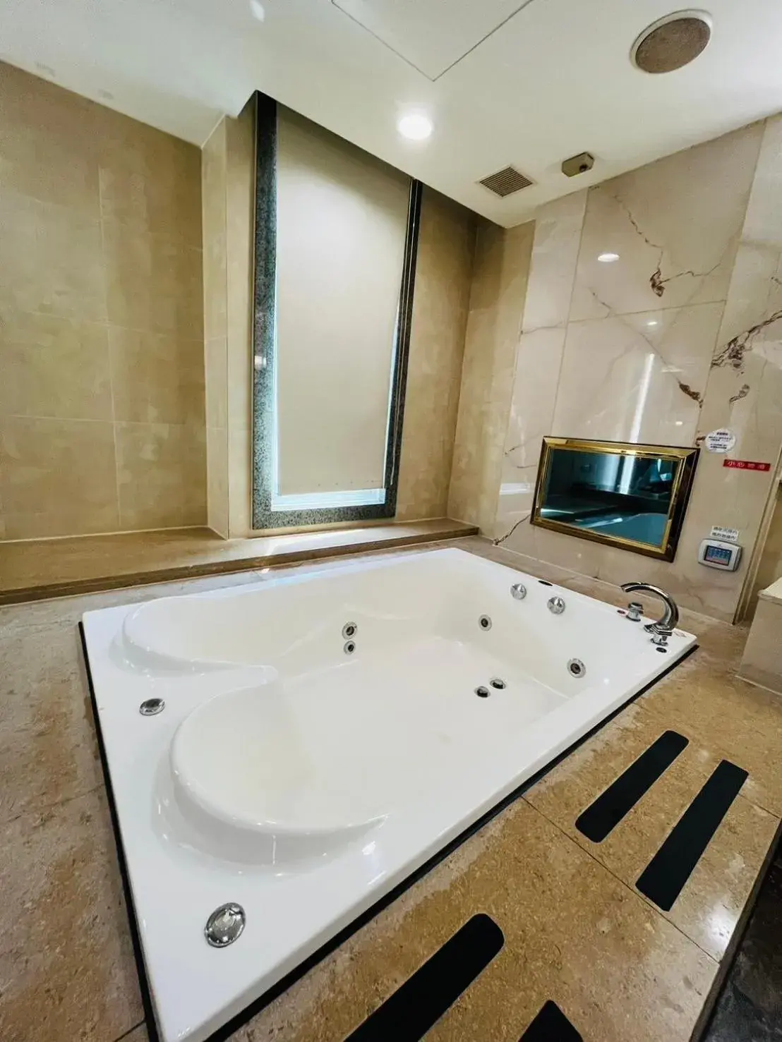 King Room with Spa Bath in Walker Motel King Room with Spa Bath in Walker Motel