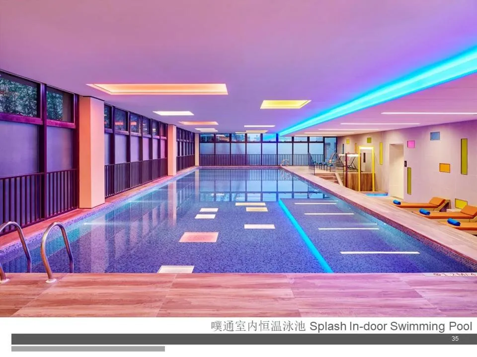  in Aloft Dynamic Town