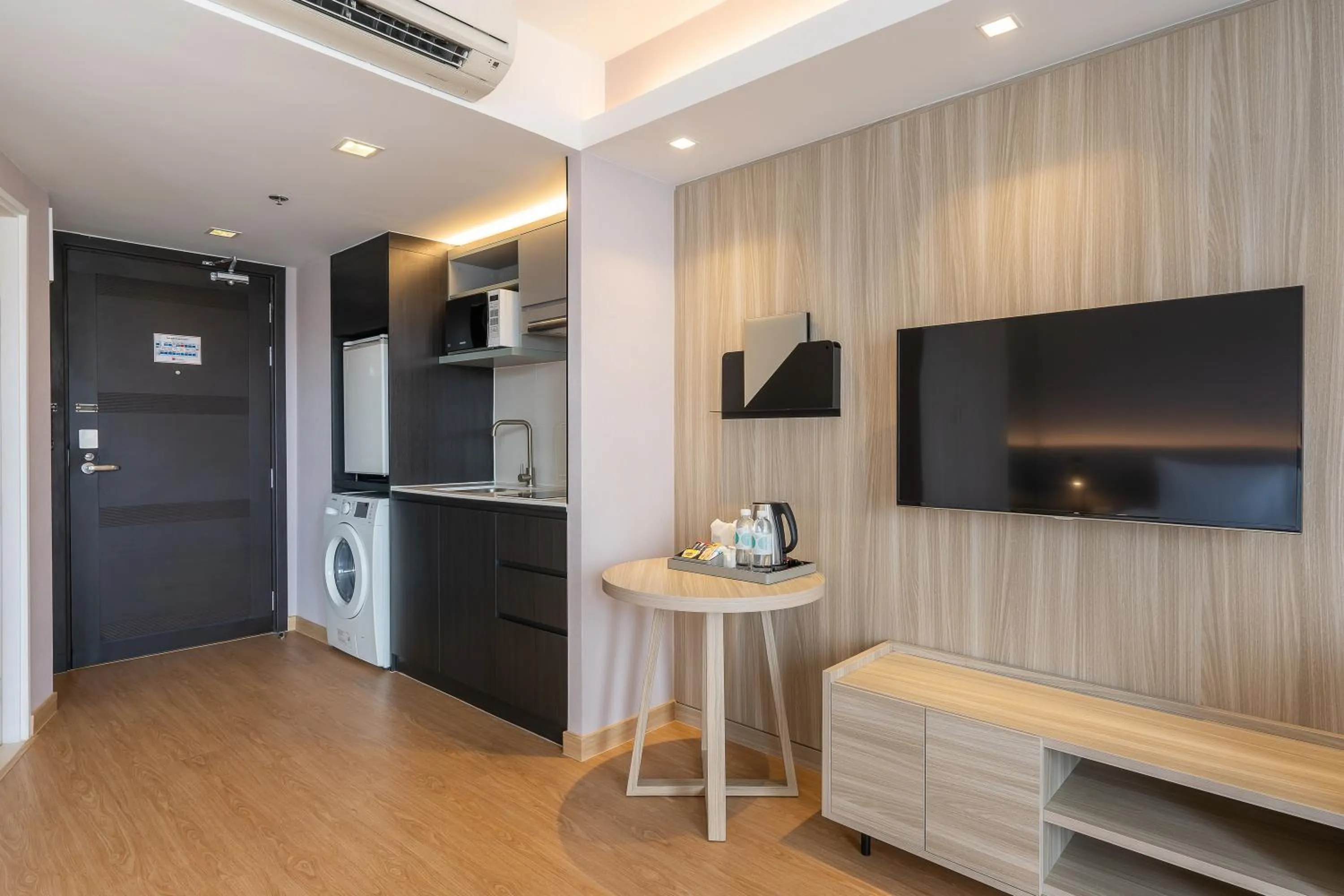 Kitchen or kitchenette in Aster Hotel and Residence by At Mind