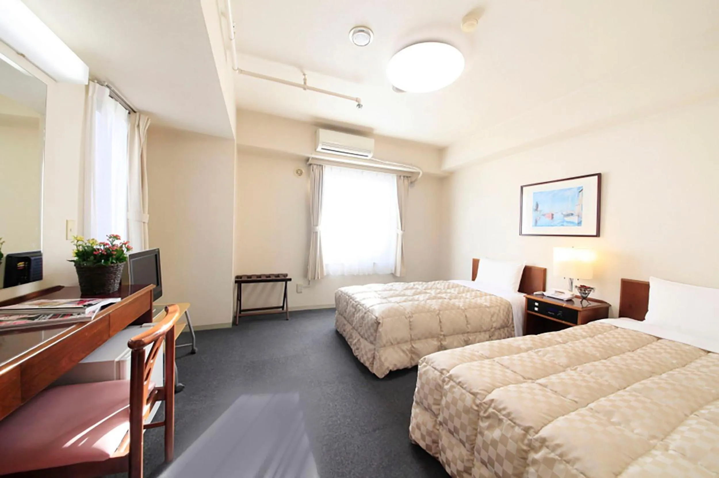 Bedroom, Bed in Shinjuku Urban Hotel