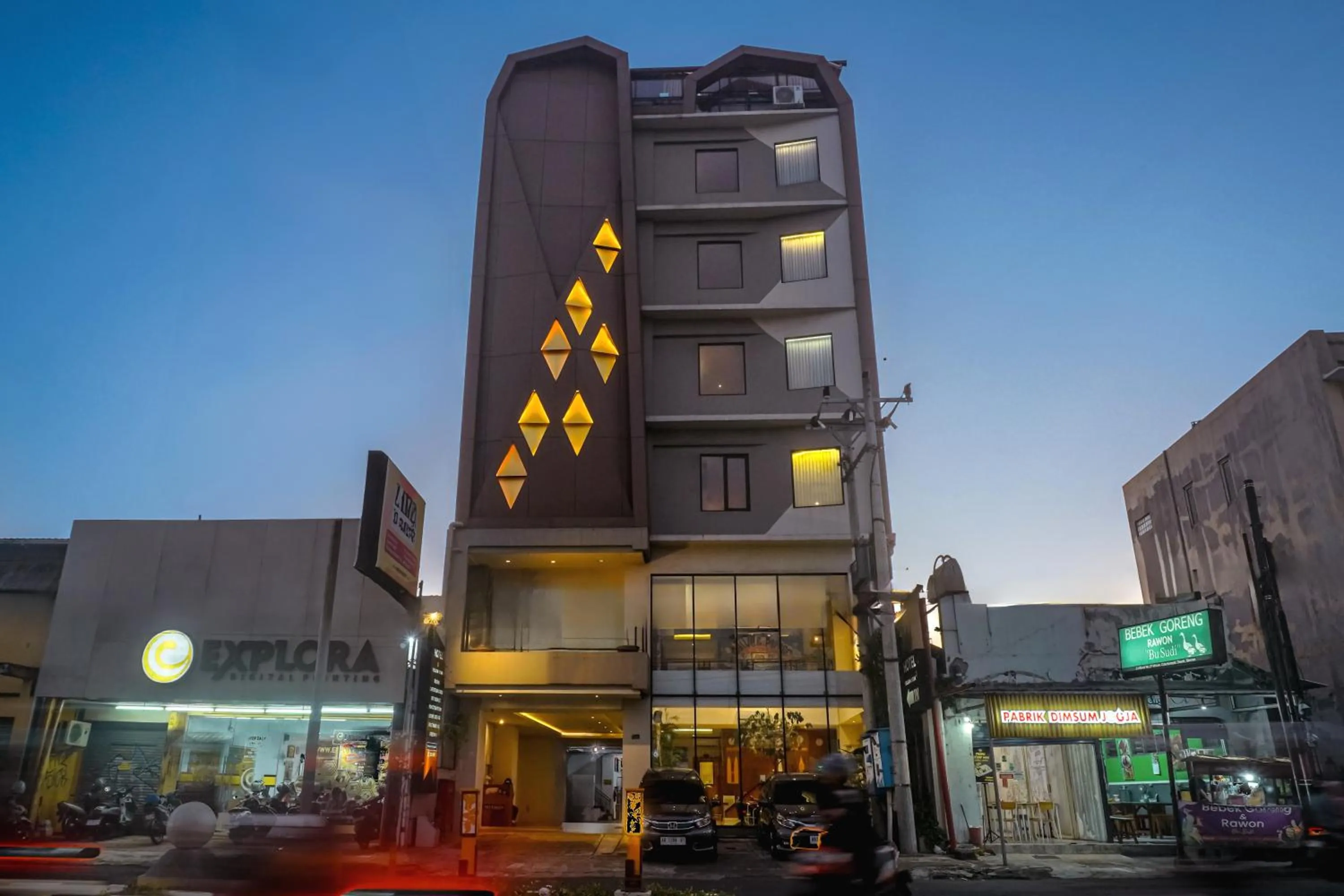 Property building in Yellow Star Gejayan Hotel
