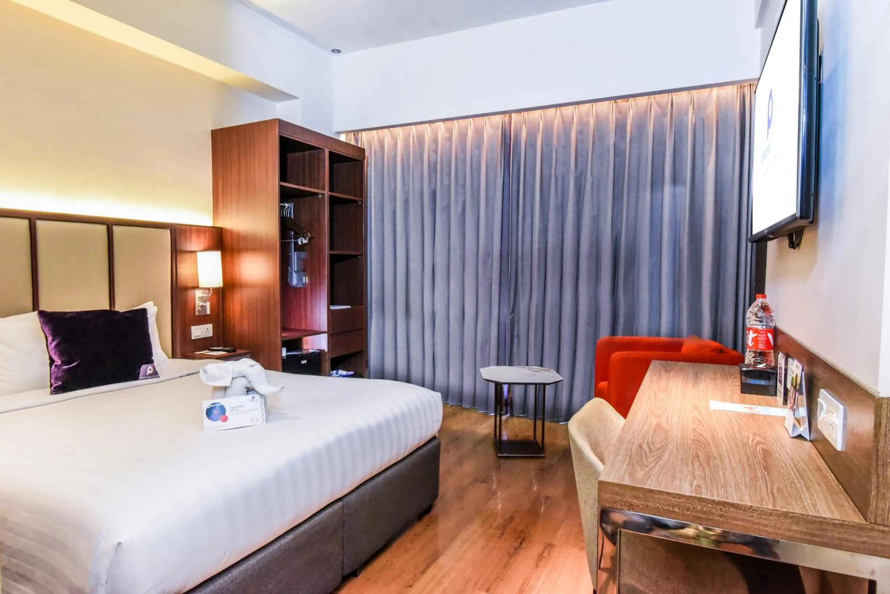 Bedroom, Bed in Premier Place Surabaya Airport