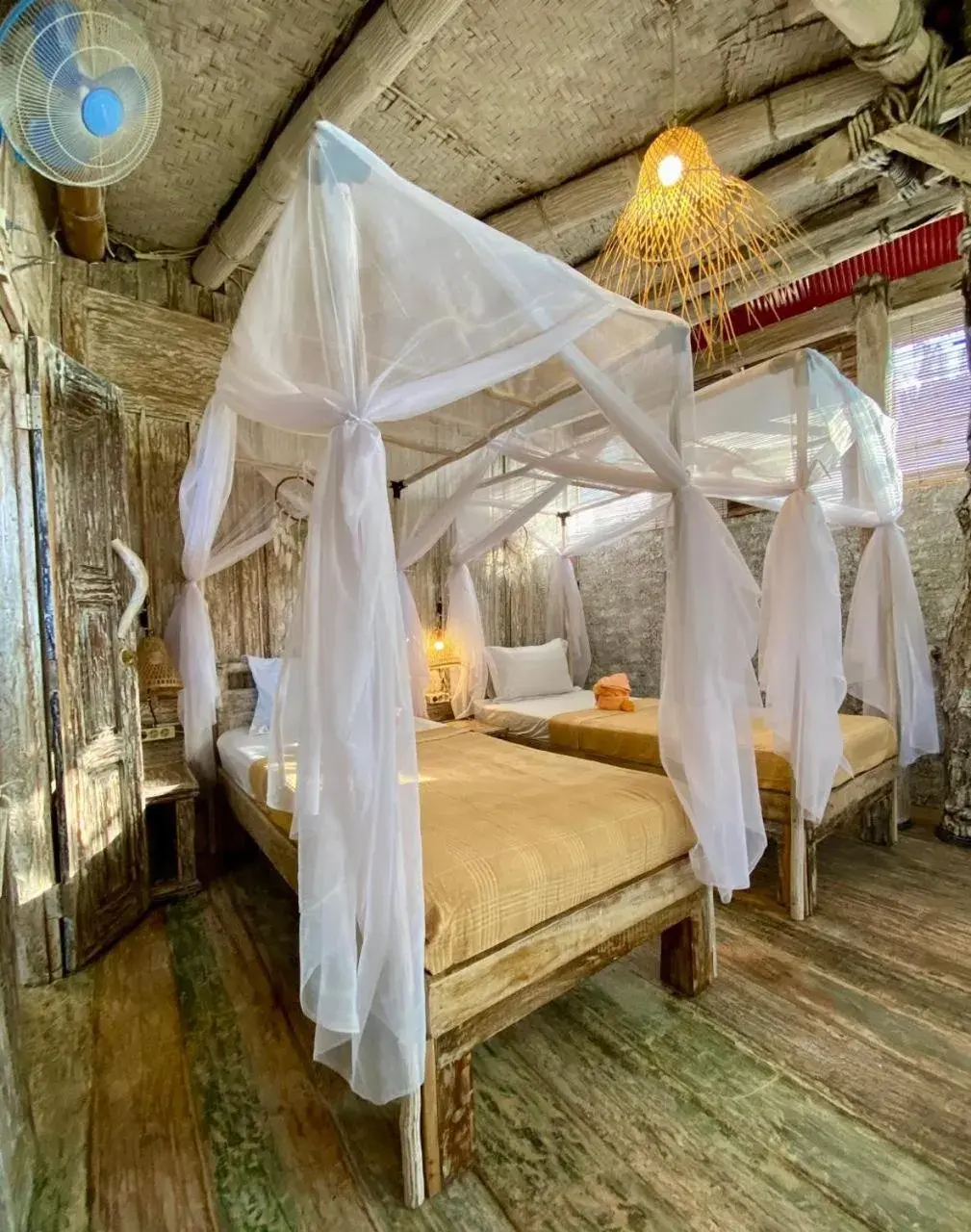 Standard Twin Room with Shared Bathroom in Funky Place Standard Twin Room with Shared Bathroom in Funky Place